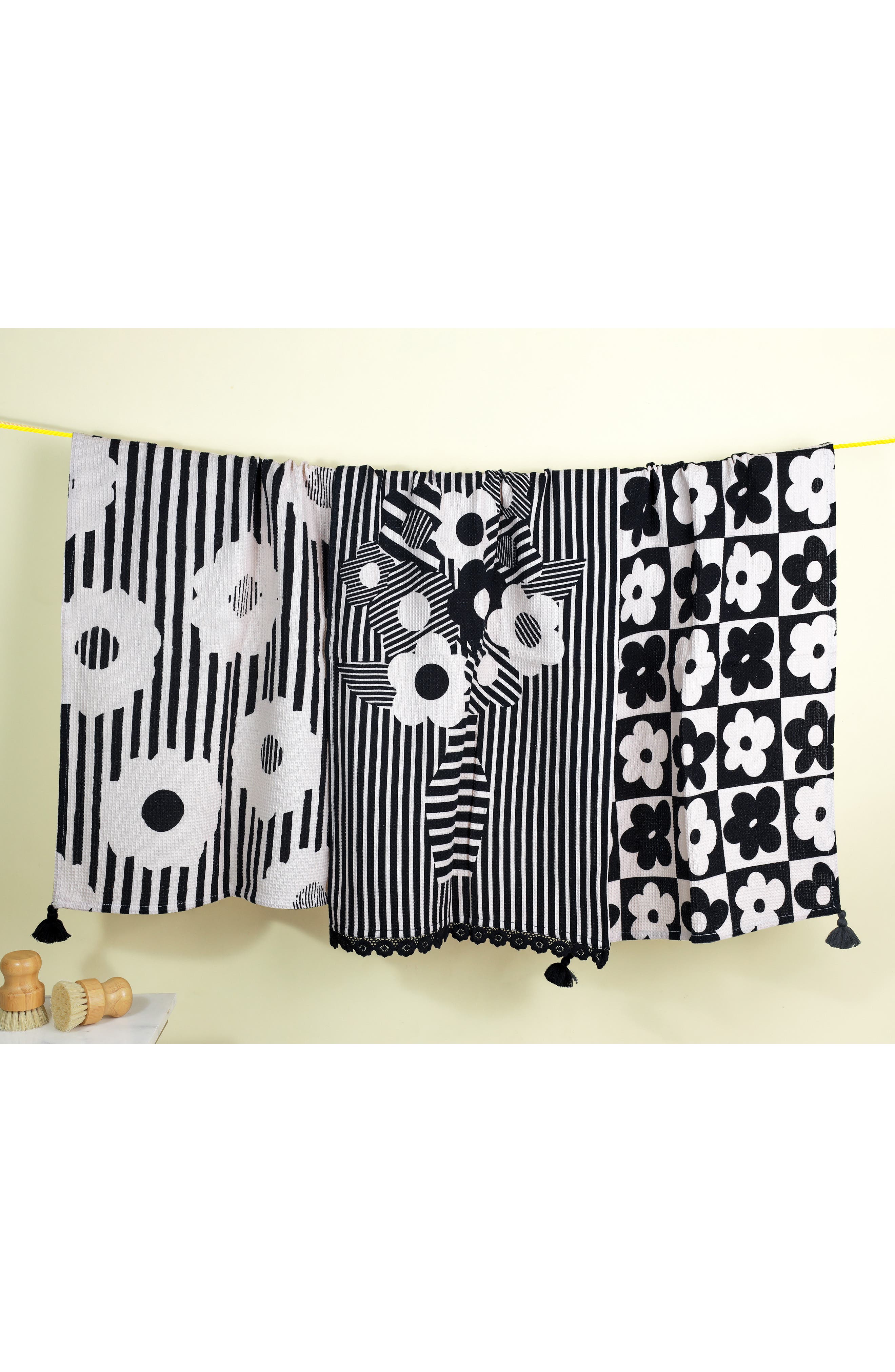 Tiramisu Set of Three Modern Graphic Floral Kitchen Towels