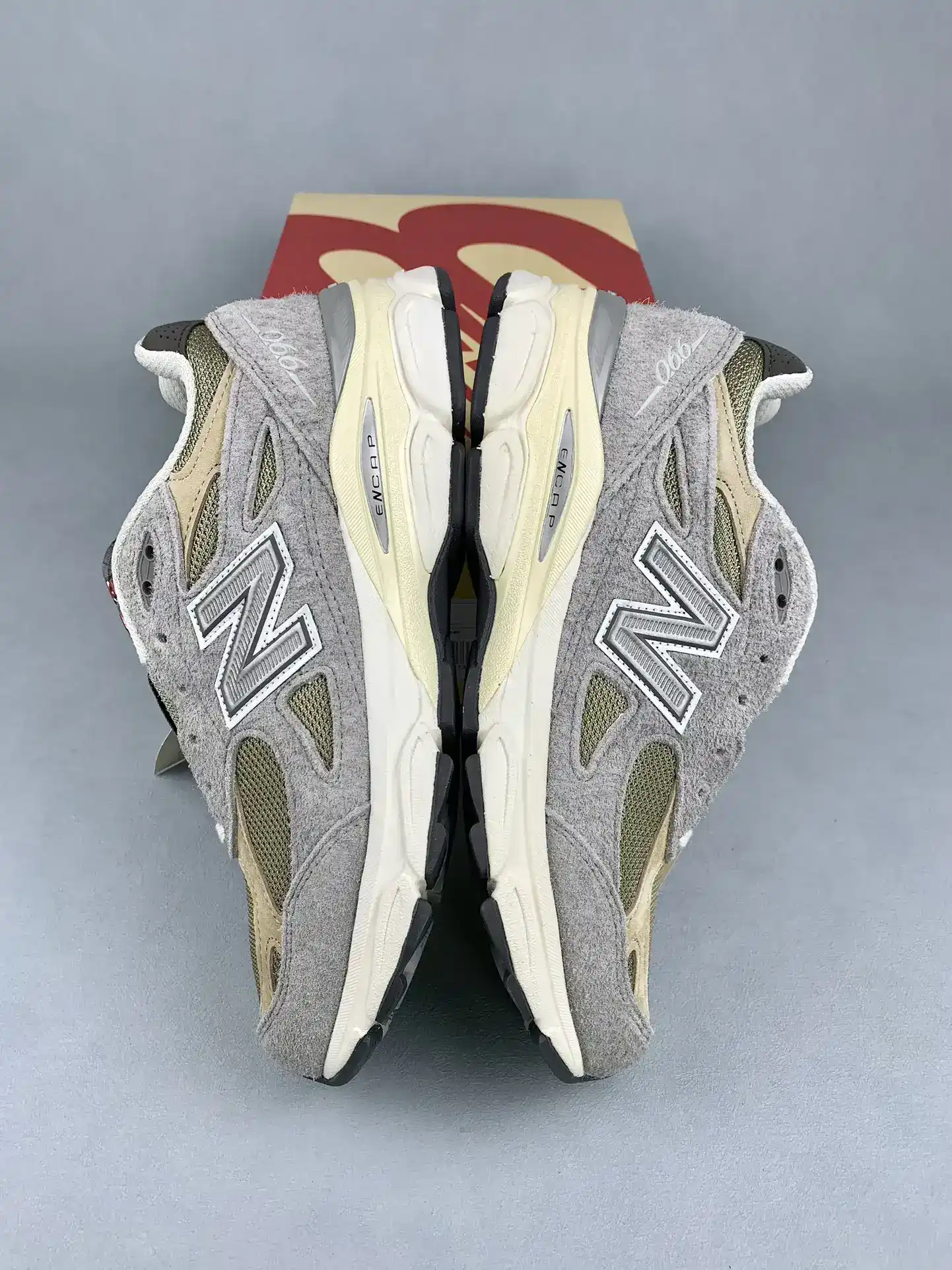 New Balance 990v3 Shoes product photo from LabelPicks