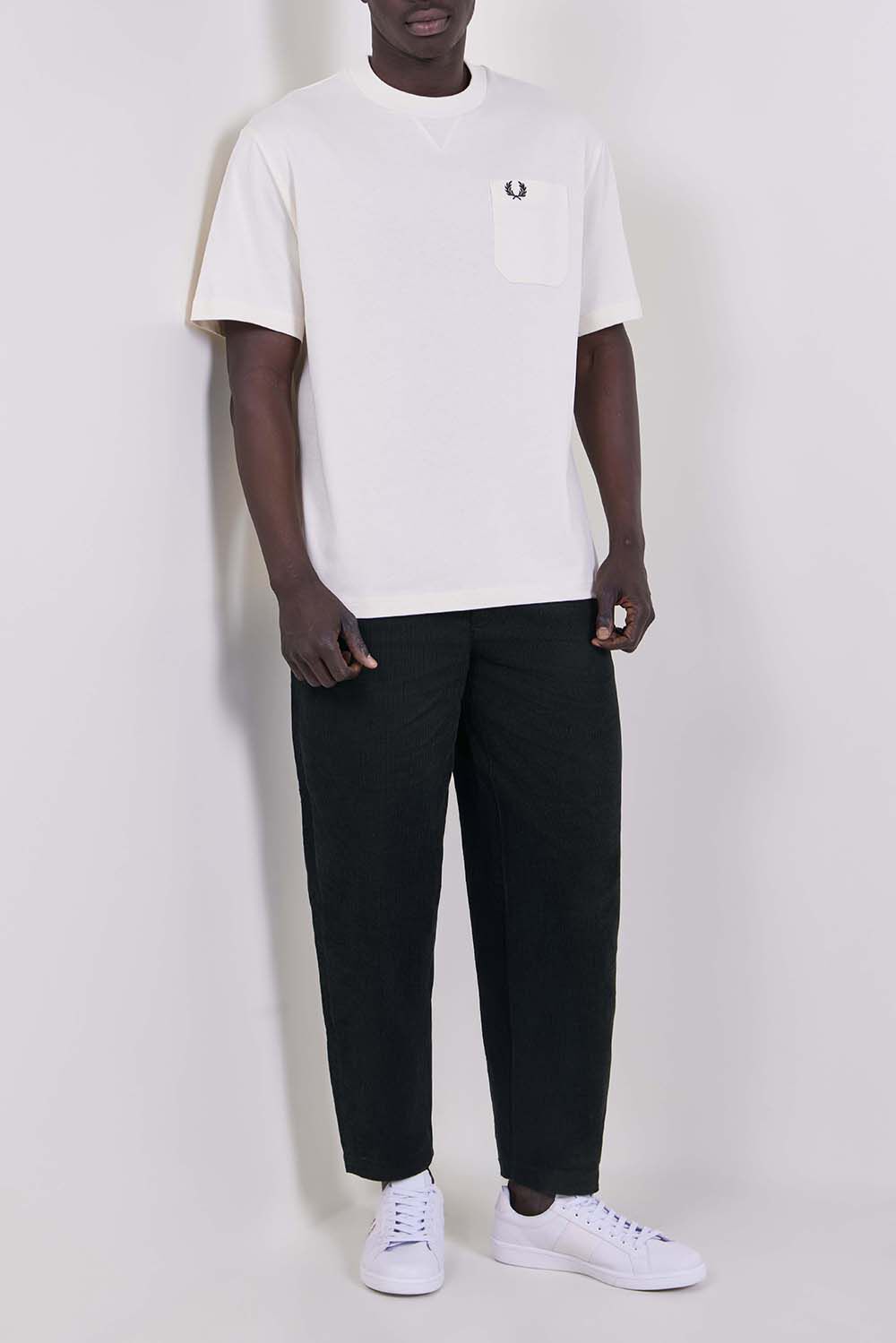 FRED PERRY חולצת טי בגזרה משוחררת