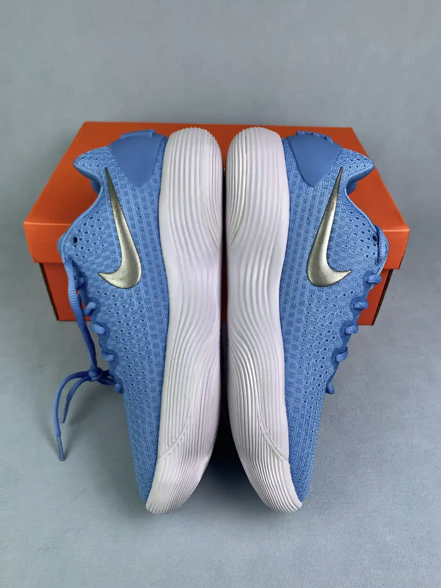 Nike Hyperdunk 2017 Low Basketball Shoes product photo from LabelPicks