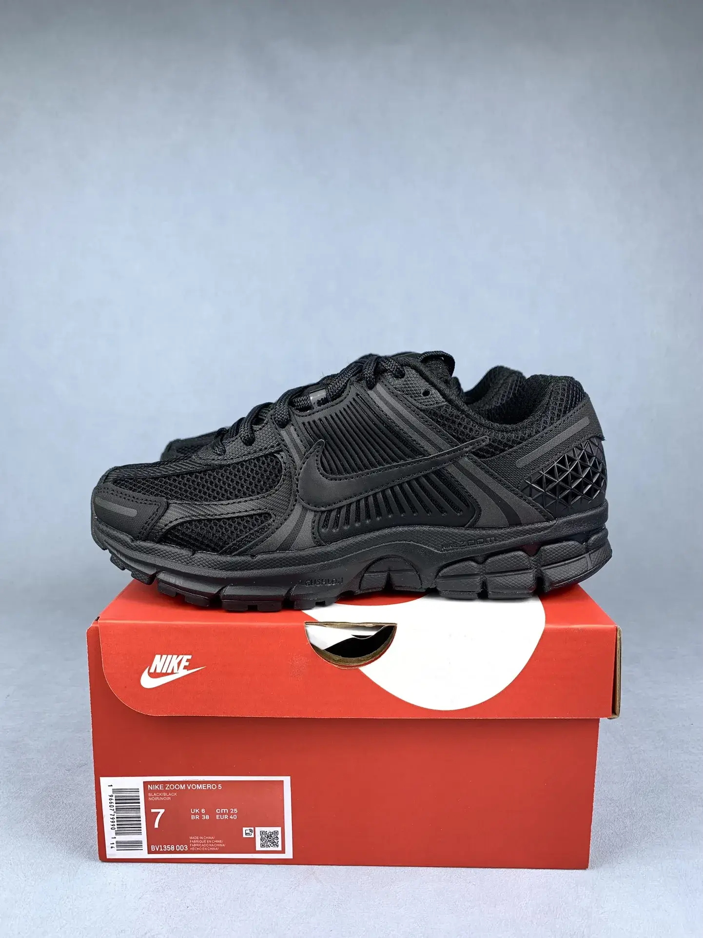 Nike Zoom Vomero 5 Shoes product photo from LabelPicks