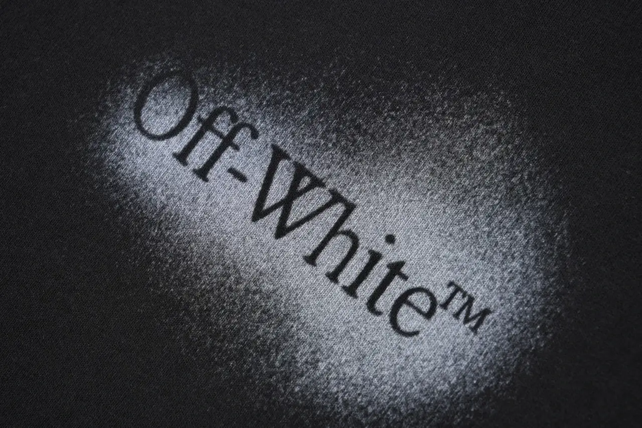 Off-White Black White Spray Arrow T-Shirt product photo from LabelPicks