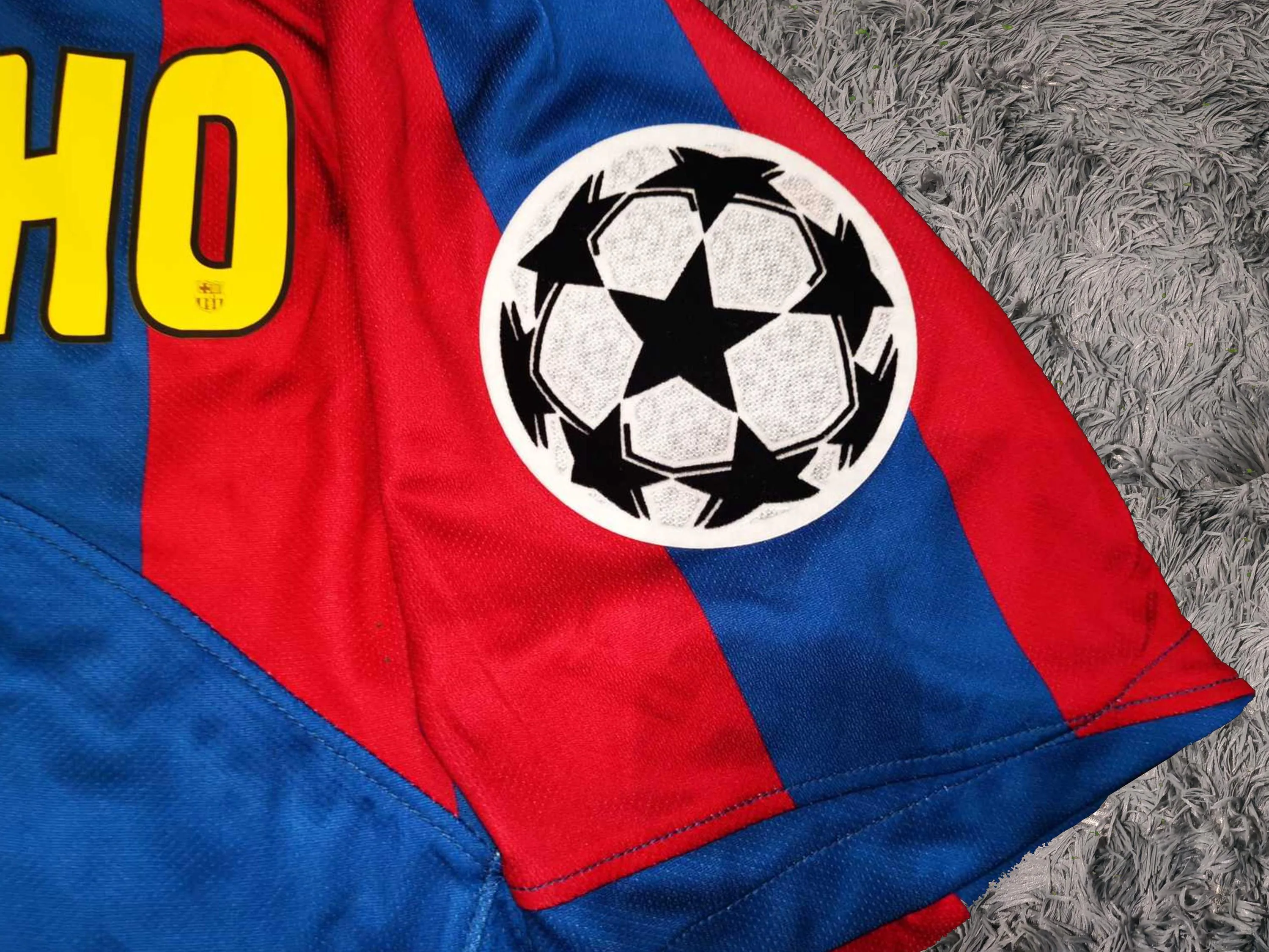 Ronaldinho Ga煤cho SIGNED Barcelona 04/05 Home UCL Jersey/Shirt - COA - 2005 Retro