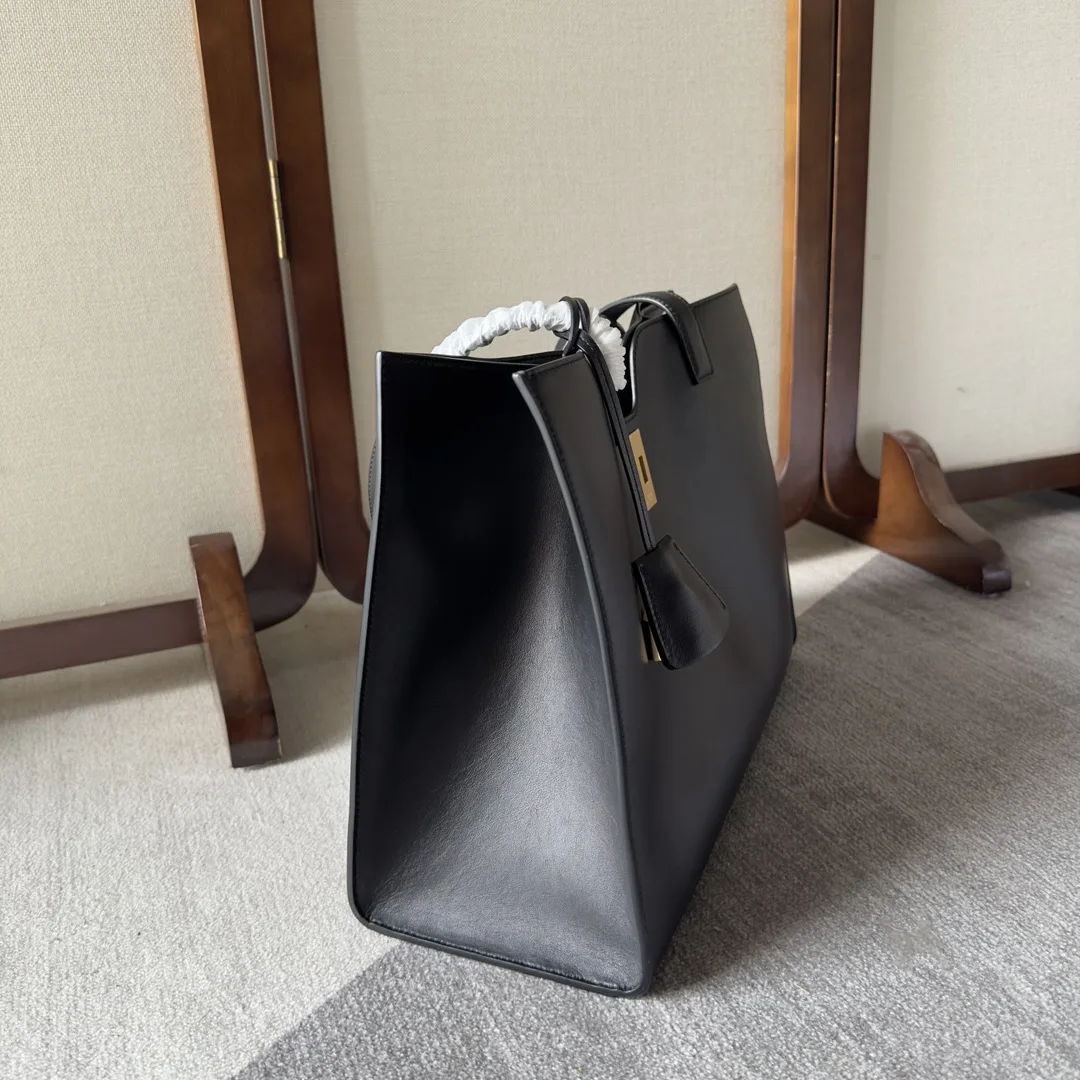 Chanel Black Tote Bag product photo from LabelPicks