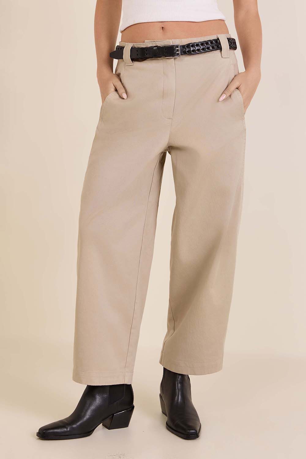 CALVIN KLEIN מכנסיים בגזרת בלון