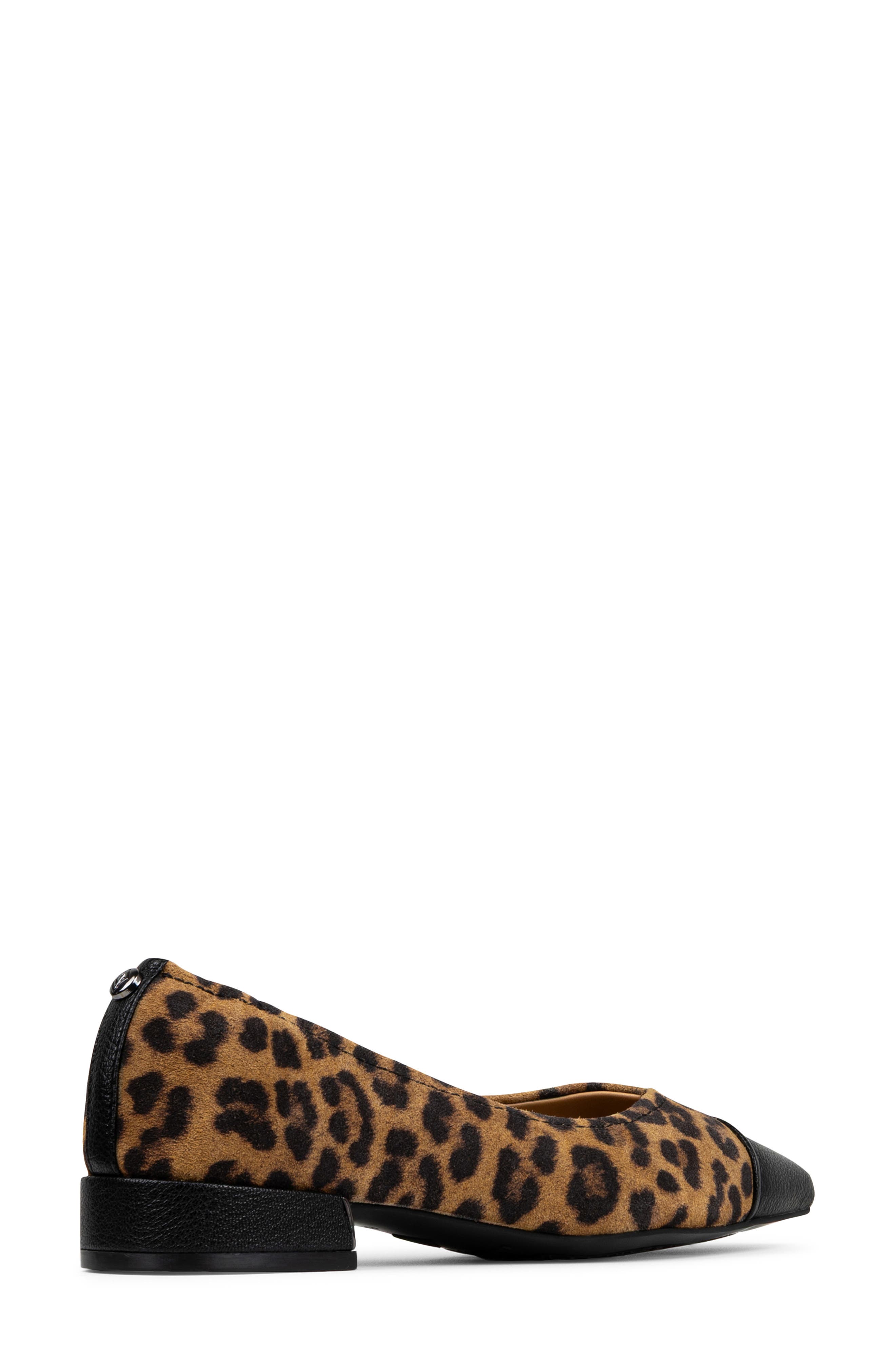Donald Pliner Ladonna Pointed Toe Pump