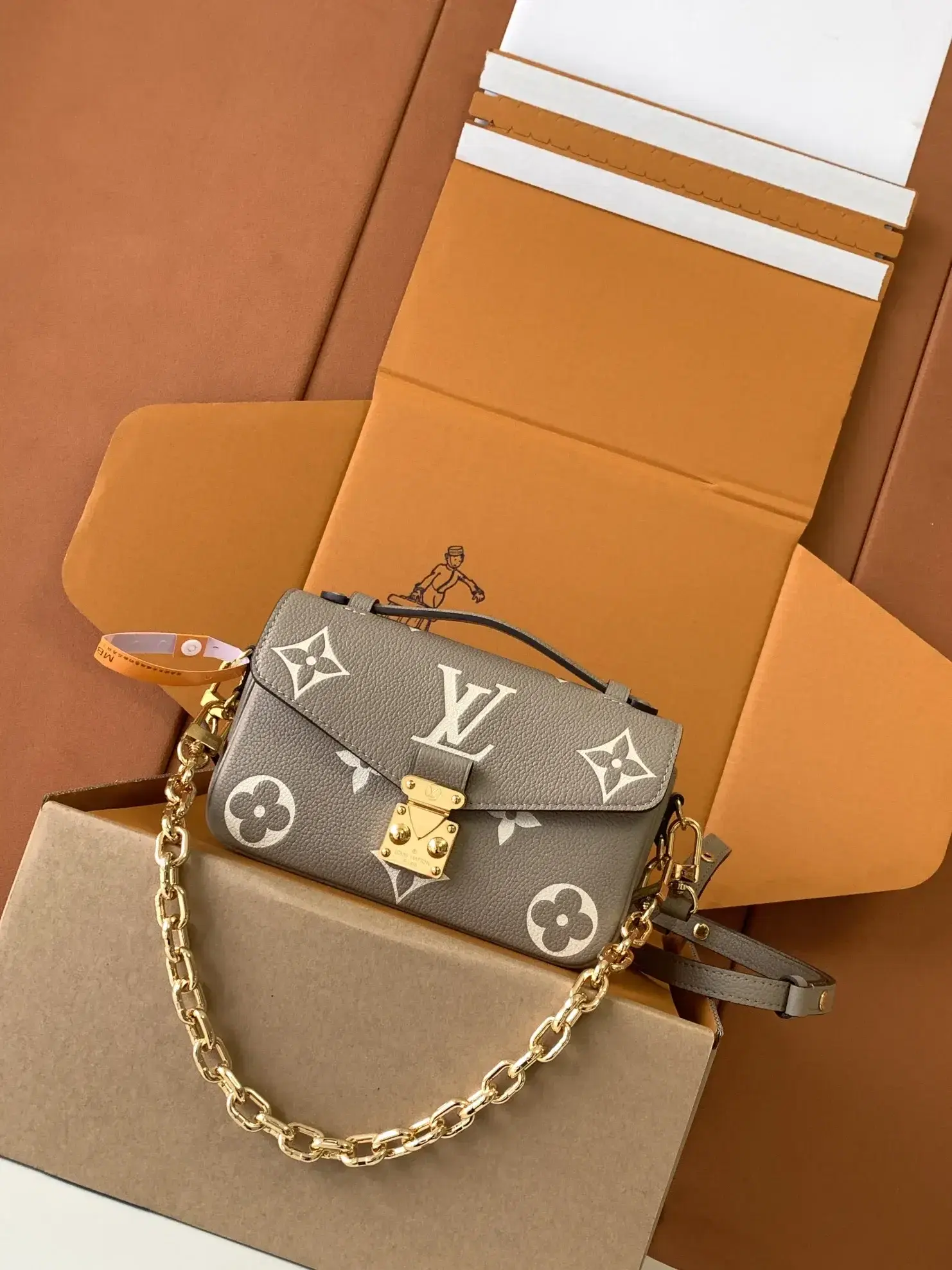 Louis Vuitton Pochette Shoulder Bag product photo from LabelPicks