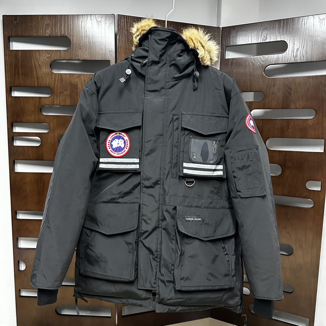 2025 latest trend warm comfortable mountaineering skiing windproof down jacket 0910