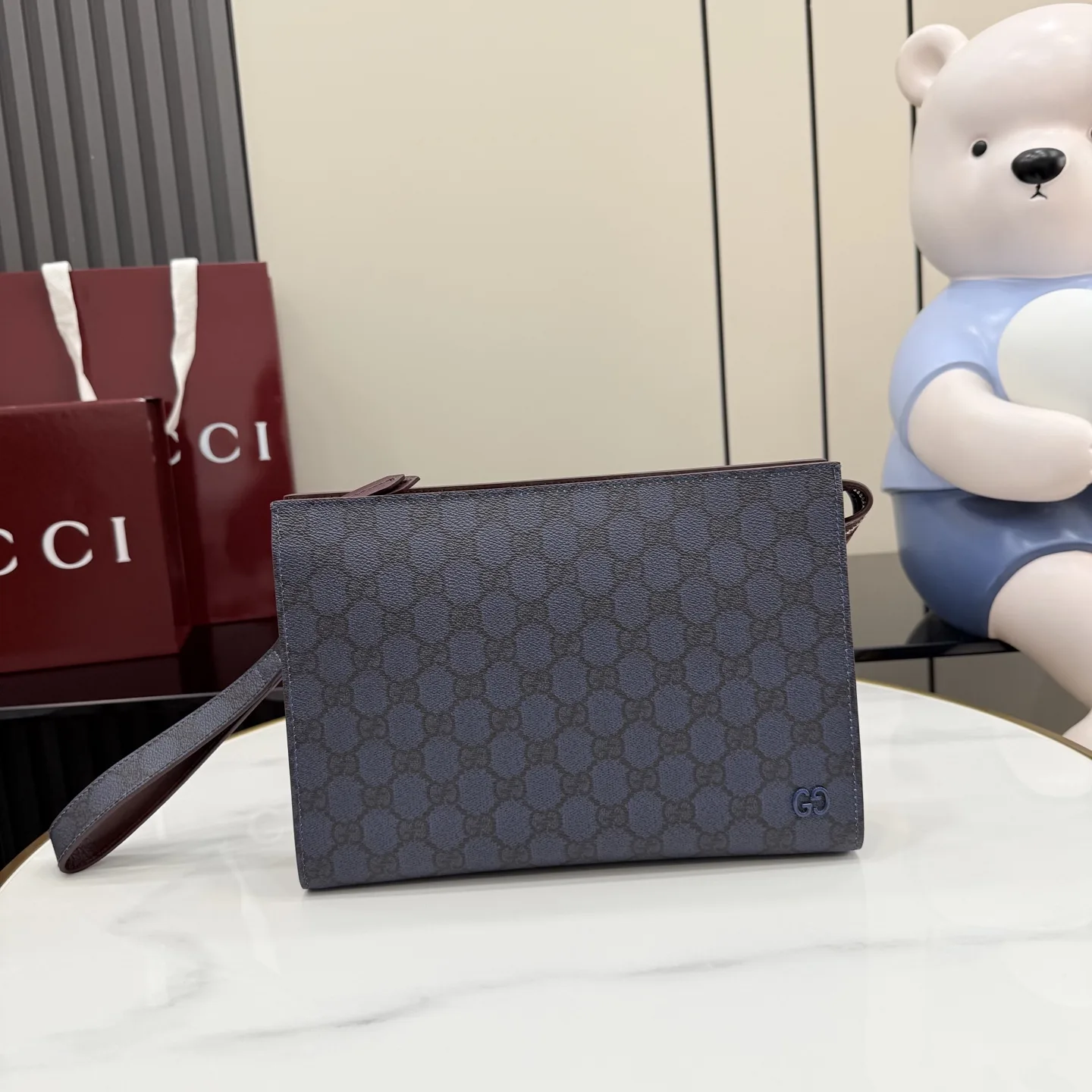 Gucci Evening Clutch product photo from LabelPicks