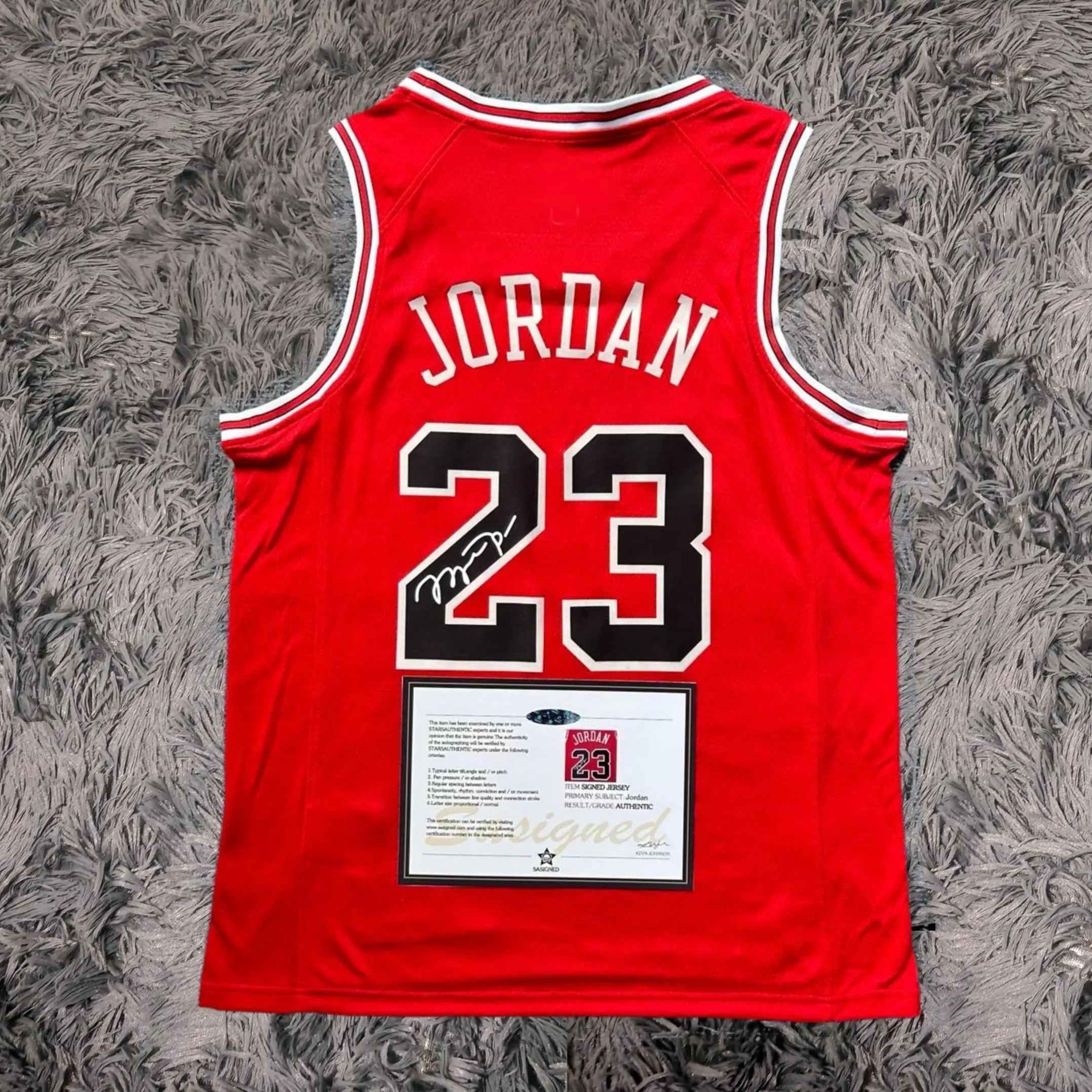 Michael Jordan SIGNED Chicago Bulls NBA #23 Signature Jersey/Shirt - COA - 1997/98