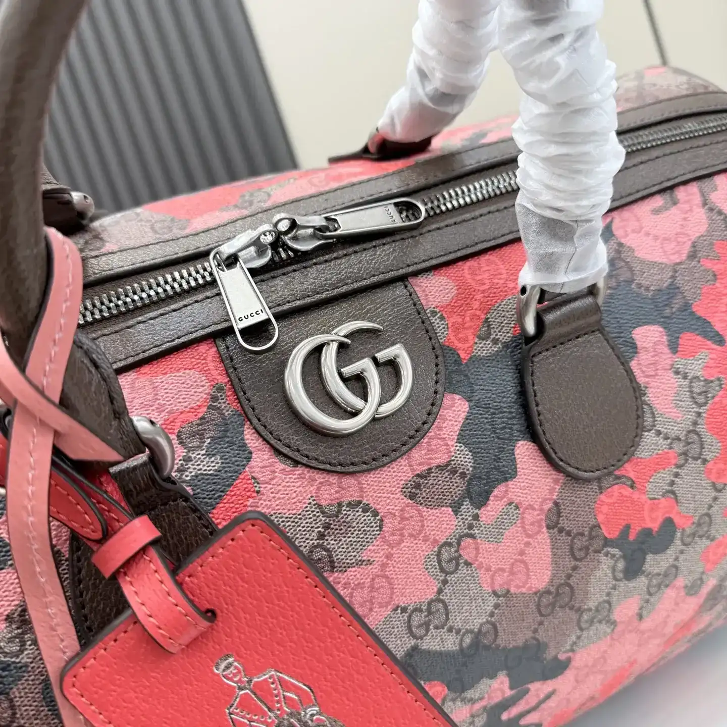 Gucci Pink GG Supreme Canvas Tote Bag product photo from LabelPicks