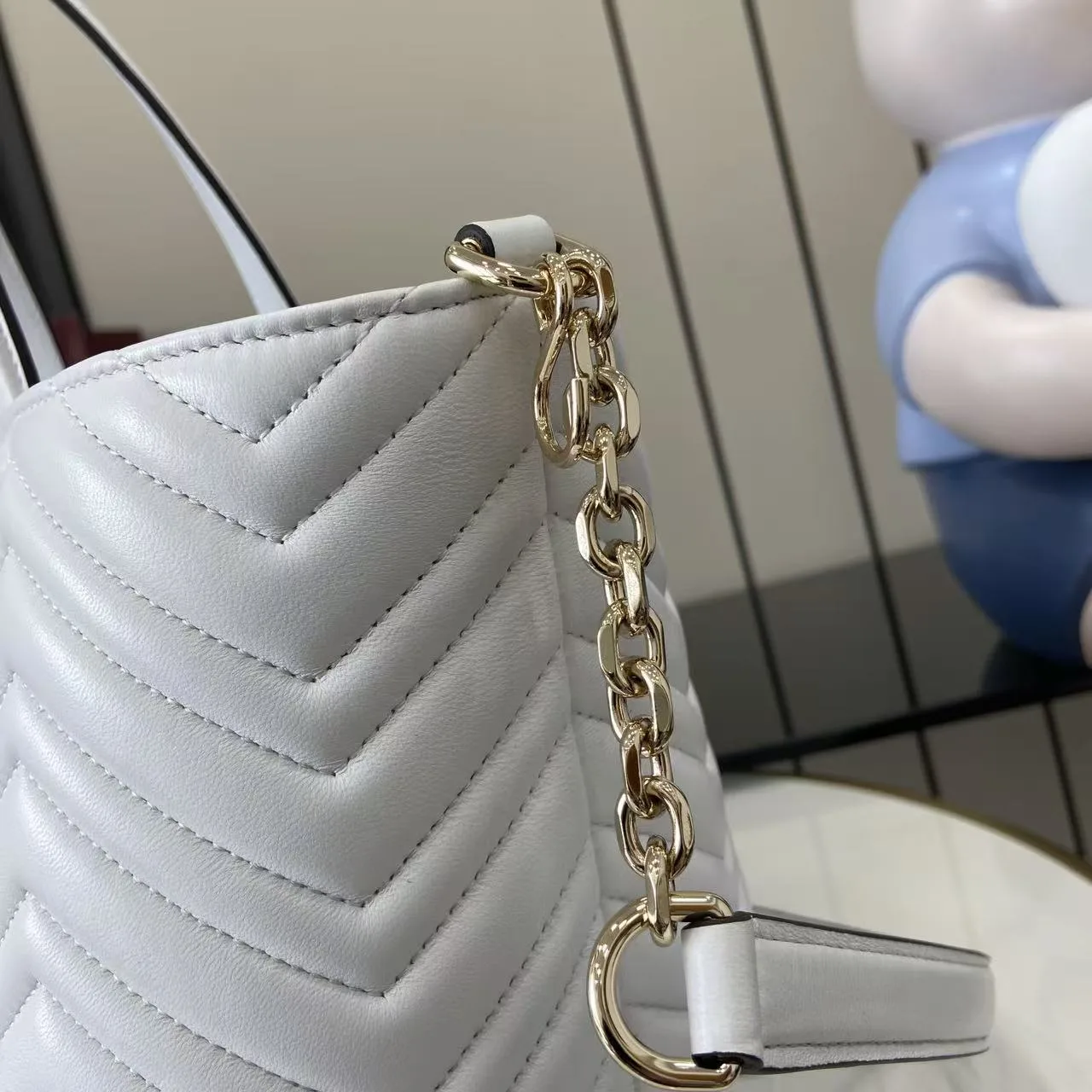 Gucci White Marmont GG Supreme Canvas Tote Bag product photo from LabelPicks