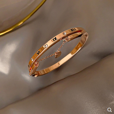 Roman digital Bracelet minority Design Love Pendant simple cool style personality fashion hand jewelry woman