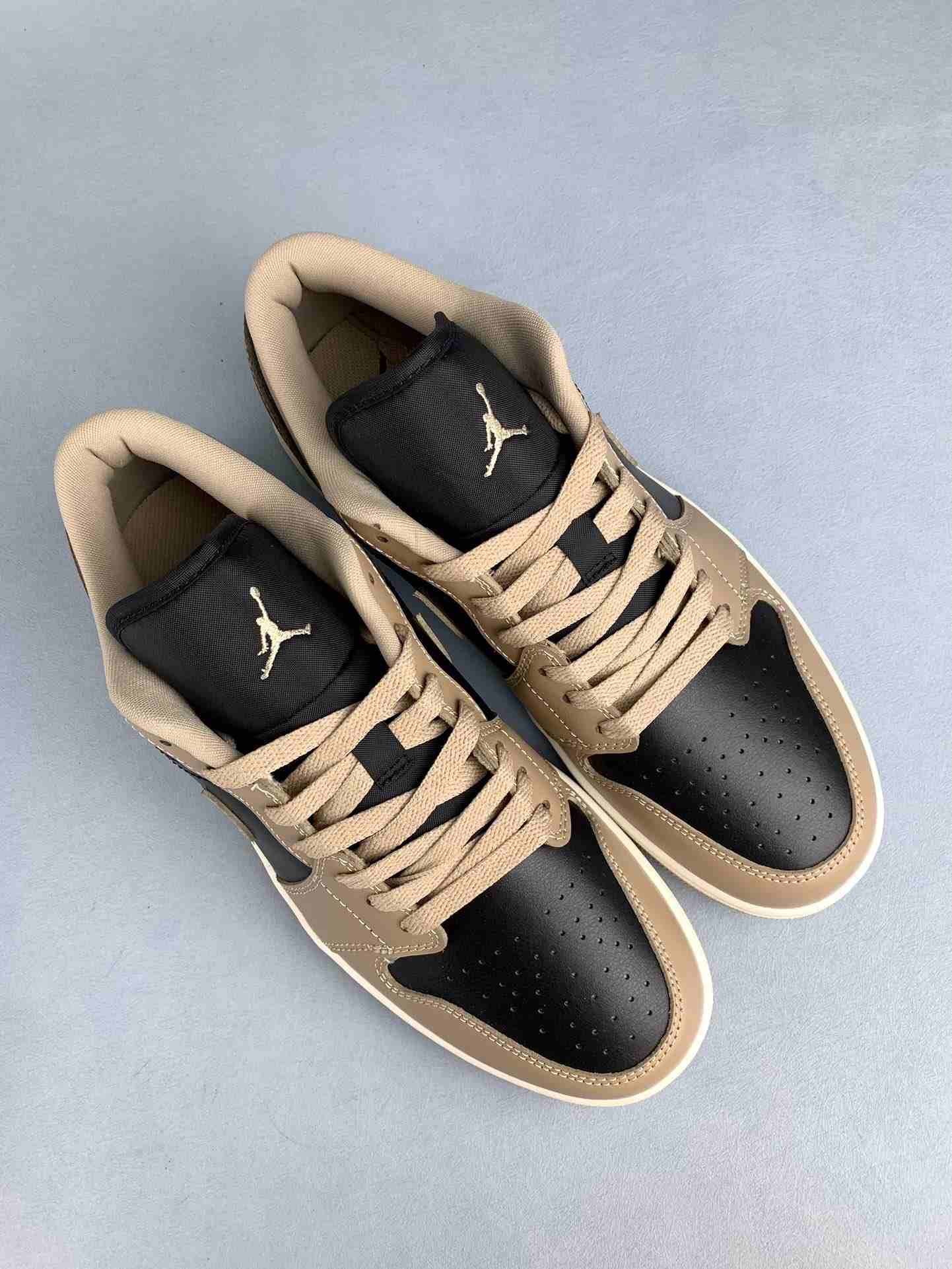 Air Jordan 1 Low Shoes