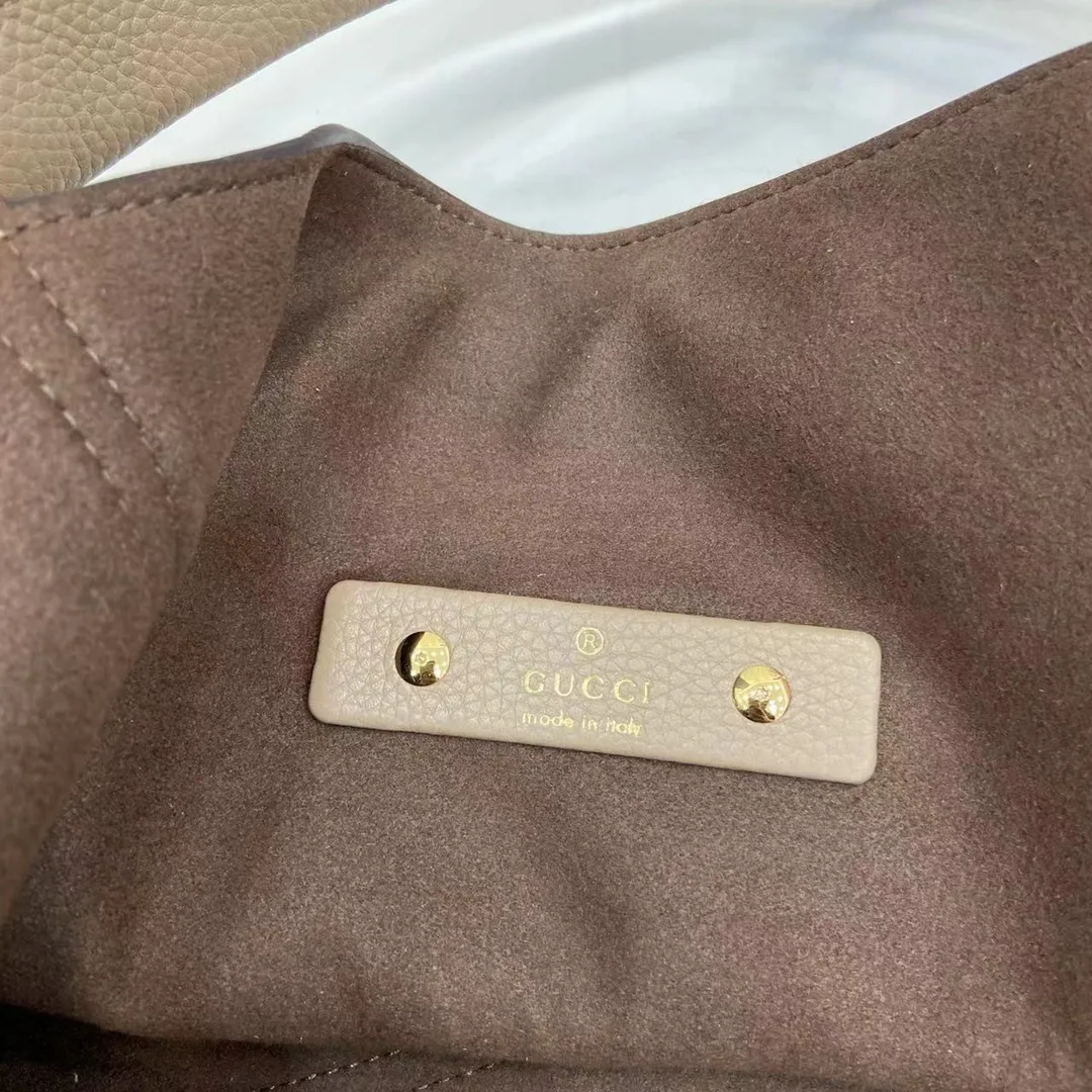 Gucci Grained Leather Shoulder Bag product photo from LabelPicks
