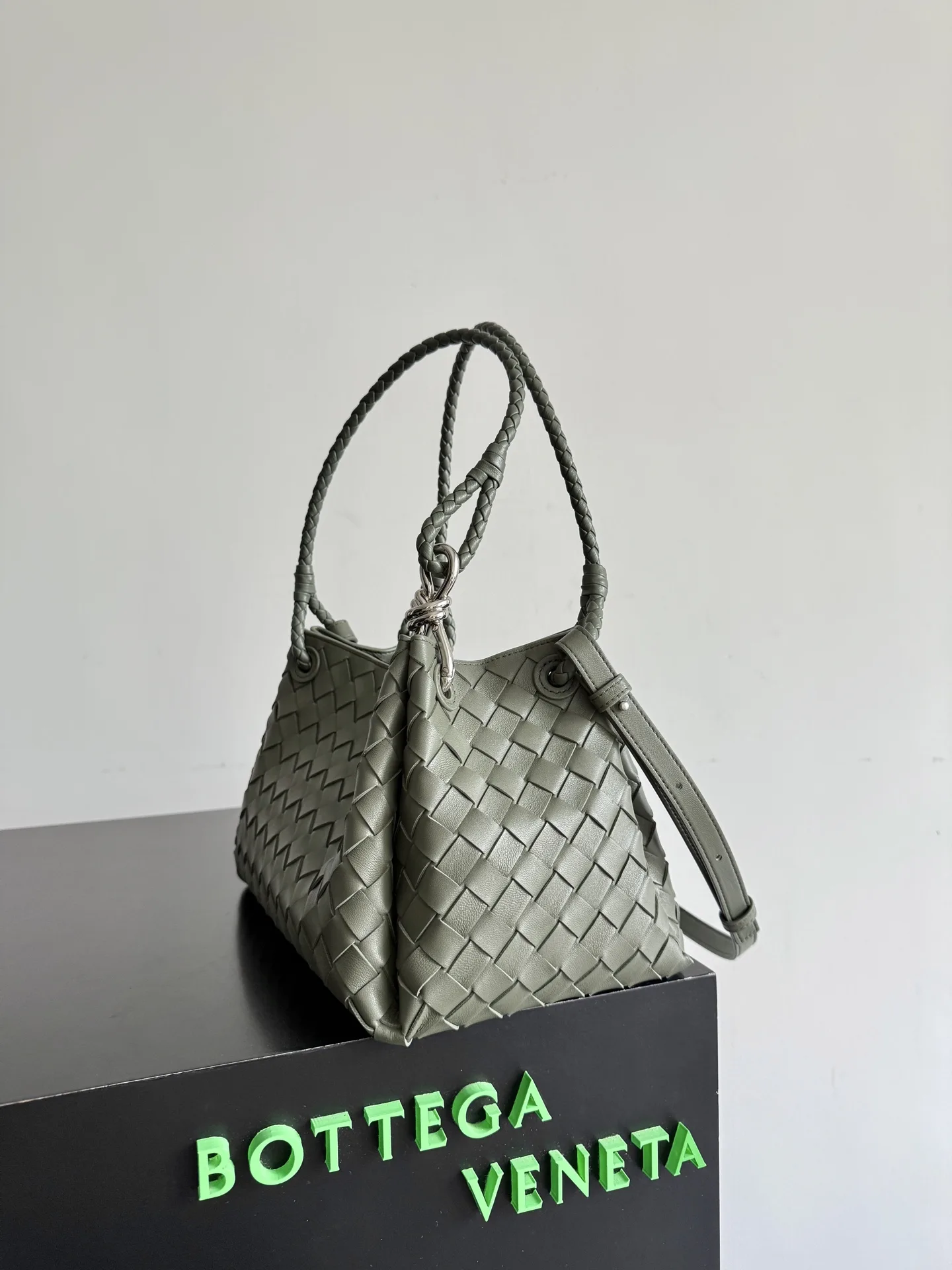 Bottega Veneta Knot Top Handle Bag product photo from LabelPicks