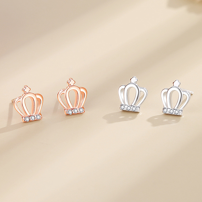 s925 sterling silver small crown earrings for women, rose gold vintage three-dimensional high-end earrings, simple and elegant ear accessories