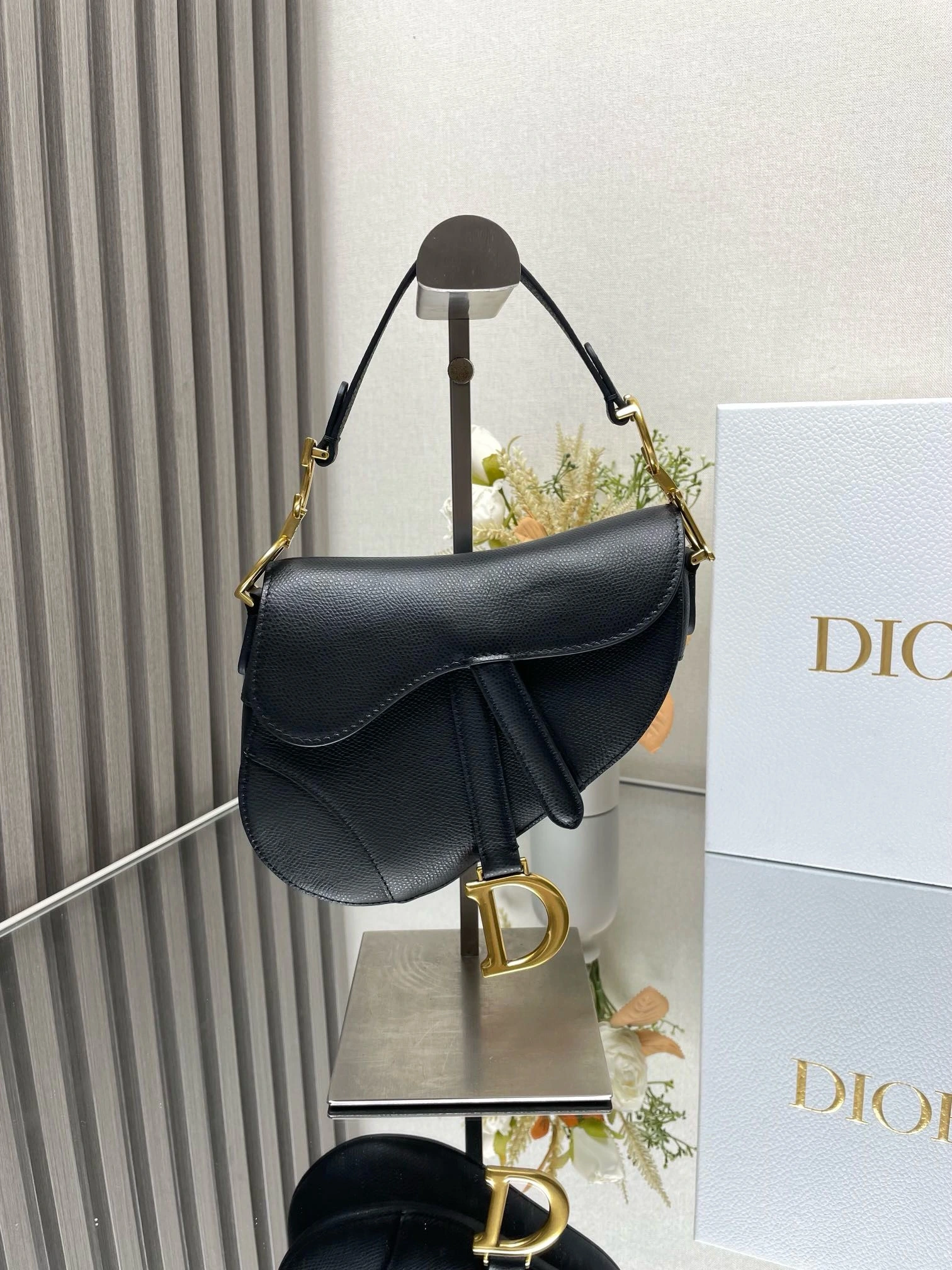 dior saddle black