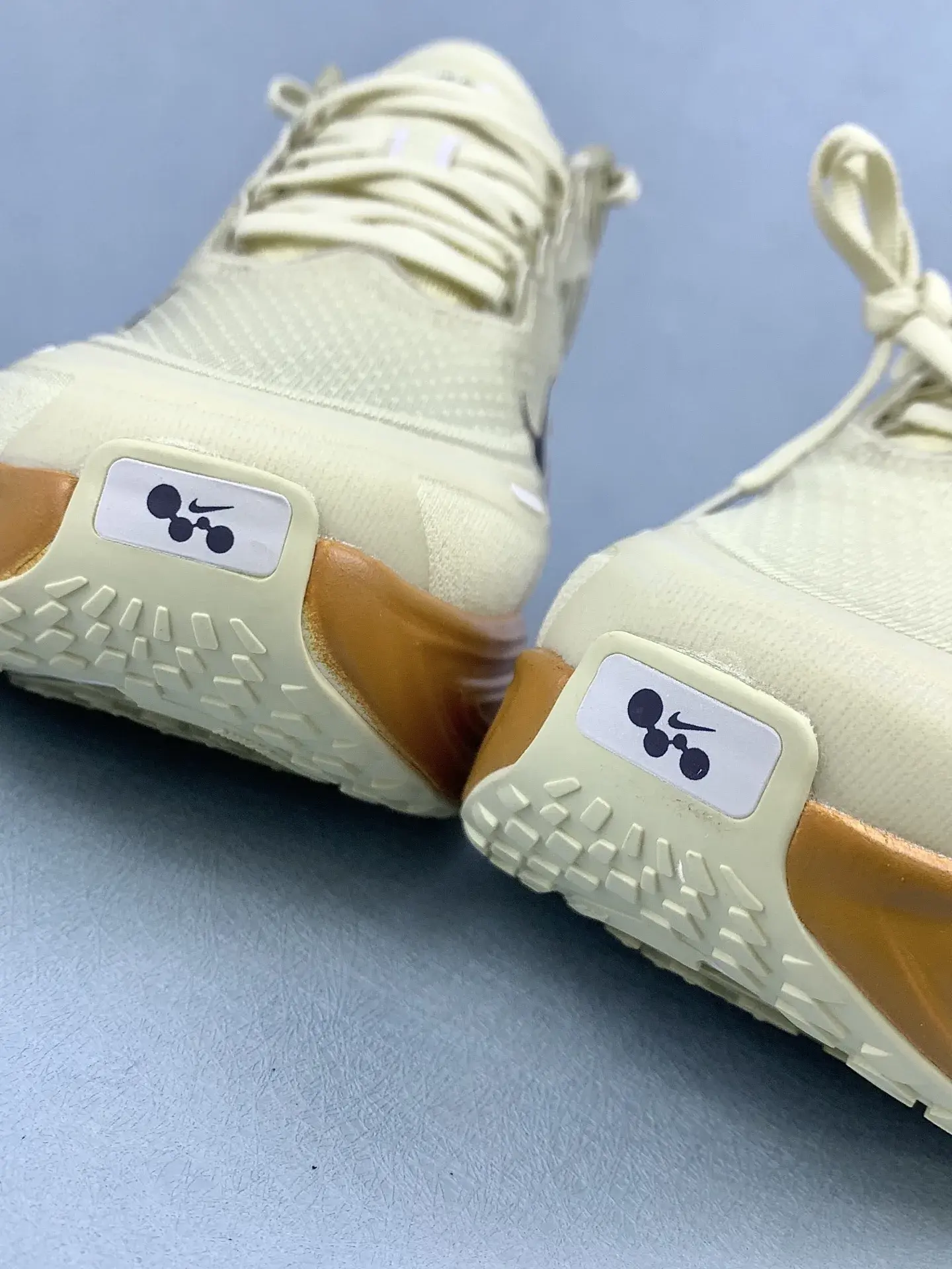 Nike Vomero Plus Shoes product photo from LabelPicks