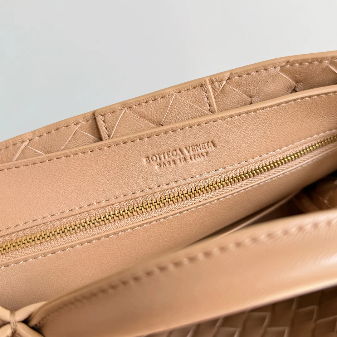 Bottega Veneta Brown Andiamo Intrecciato Woven Leather Top Handle Bag product photo from LabelPicks