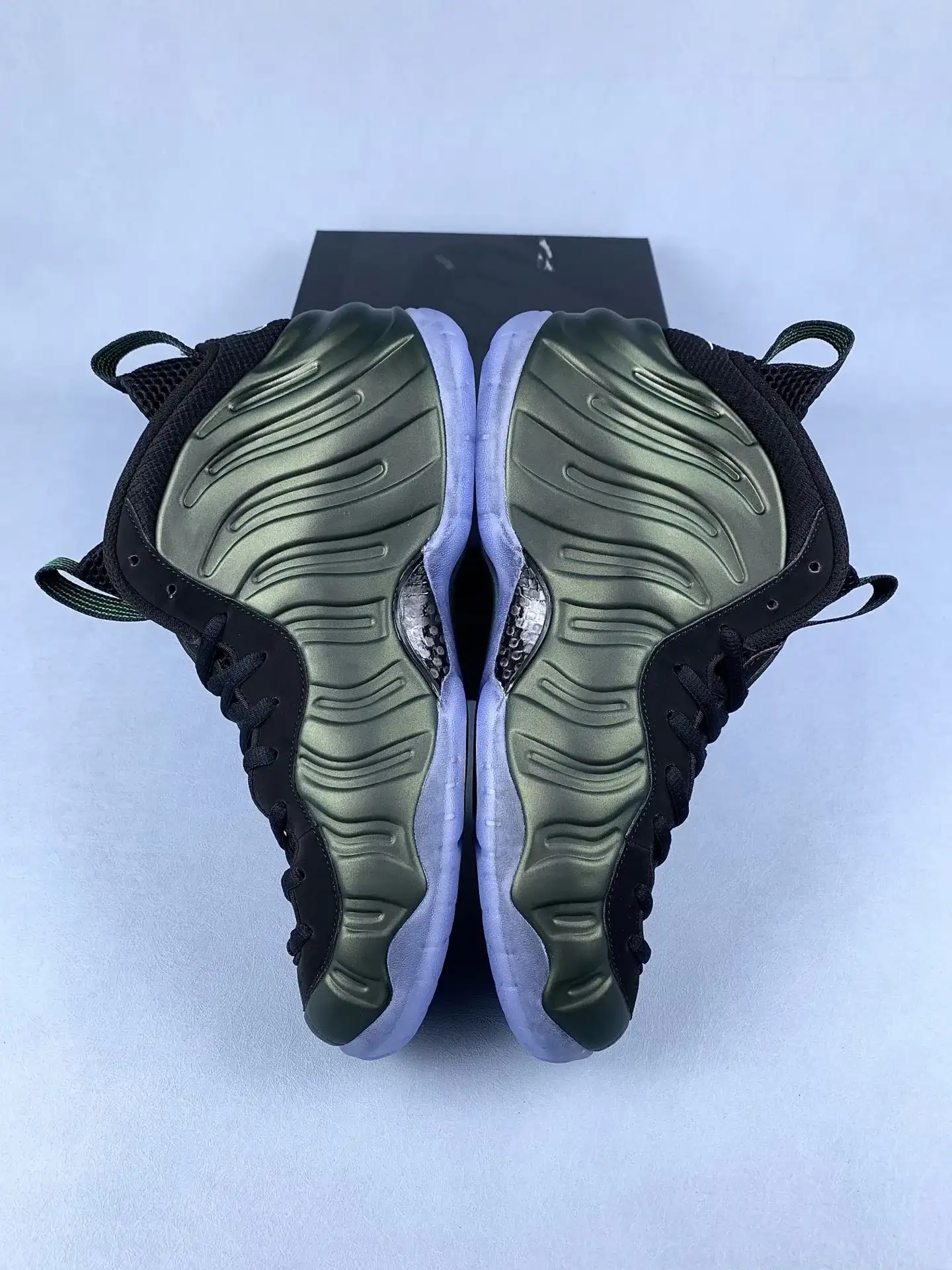 Nike Air Foamposite Pro 'Pine Green' Shoes product photo from LabelPicks