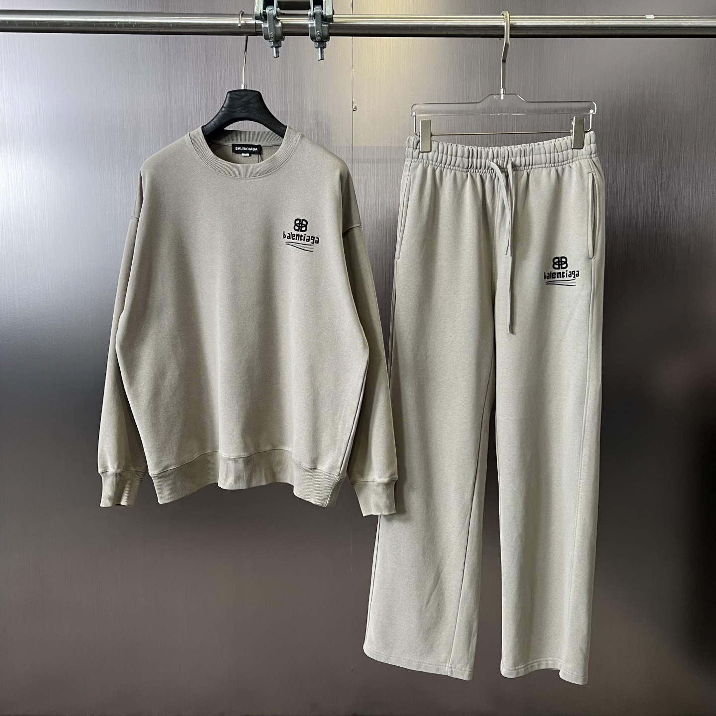1022 Simple Print Sweatshirt set