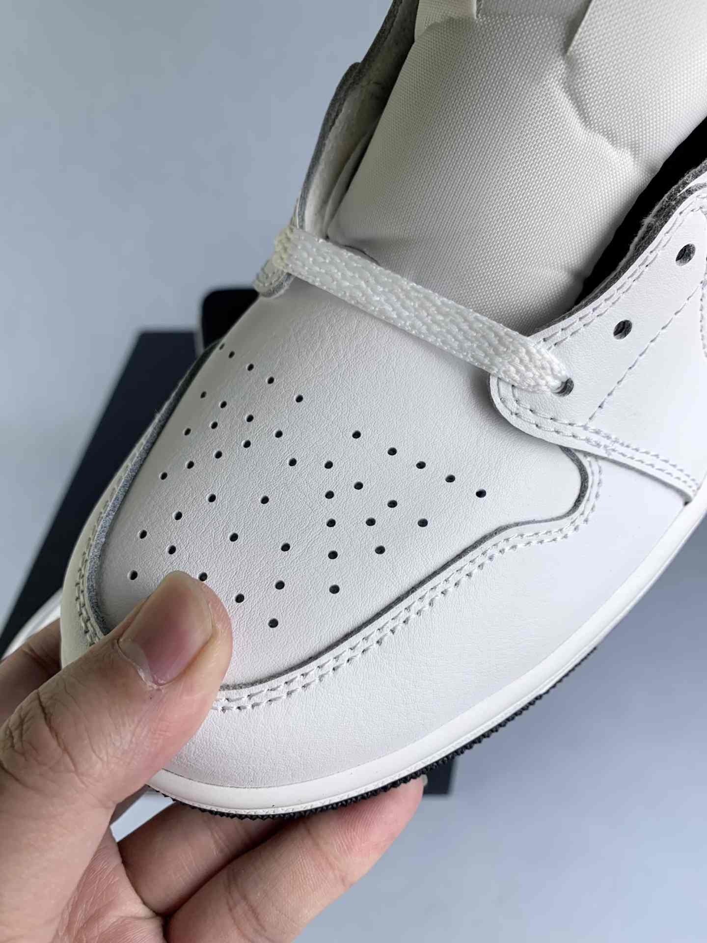 Air Jordan 1 Mid Shoes