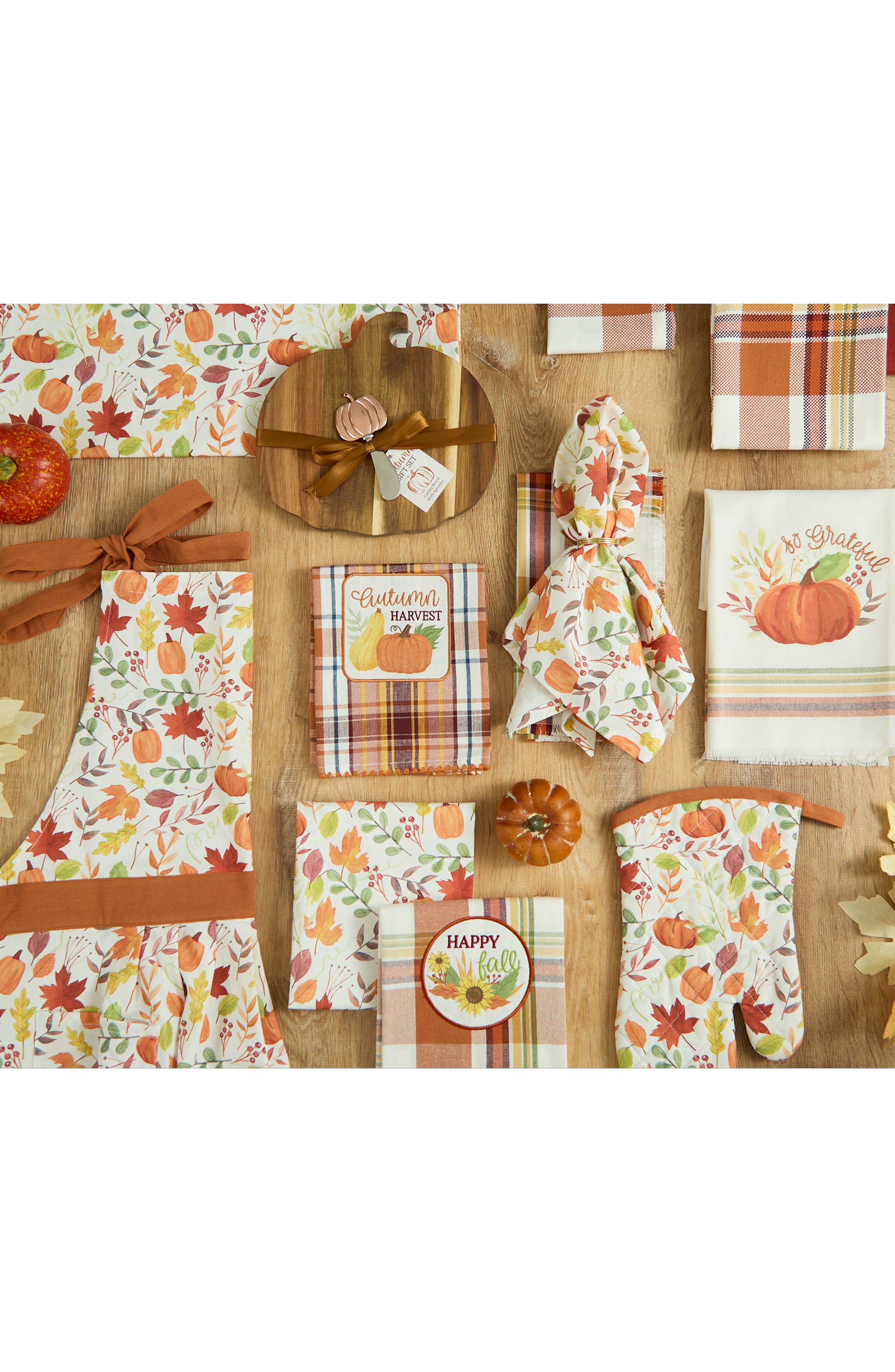 Design Imports Hometown Harvest Set of 4 Napkins