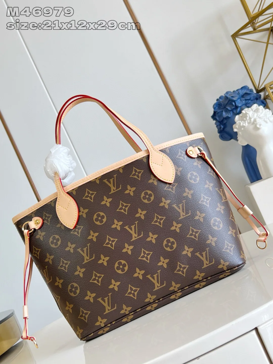Louis Vuitton Neverfull Monogram Canvas Tote Bag product photo from LabelPicks