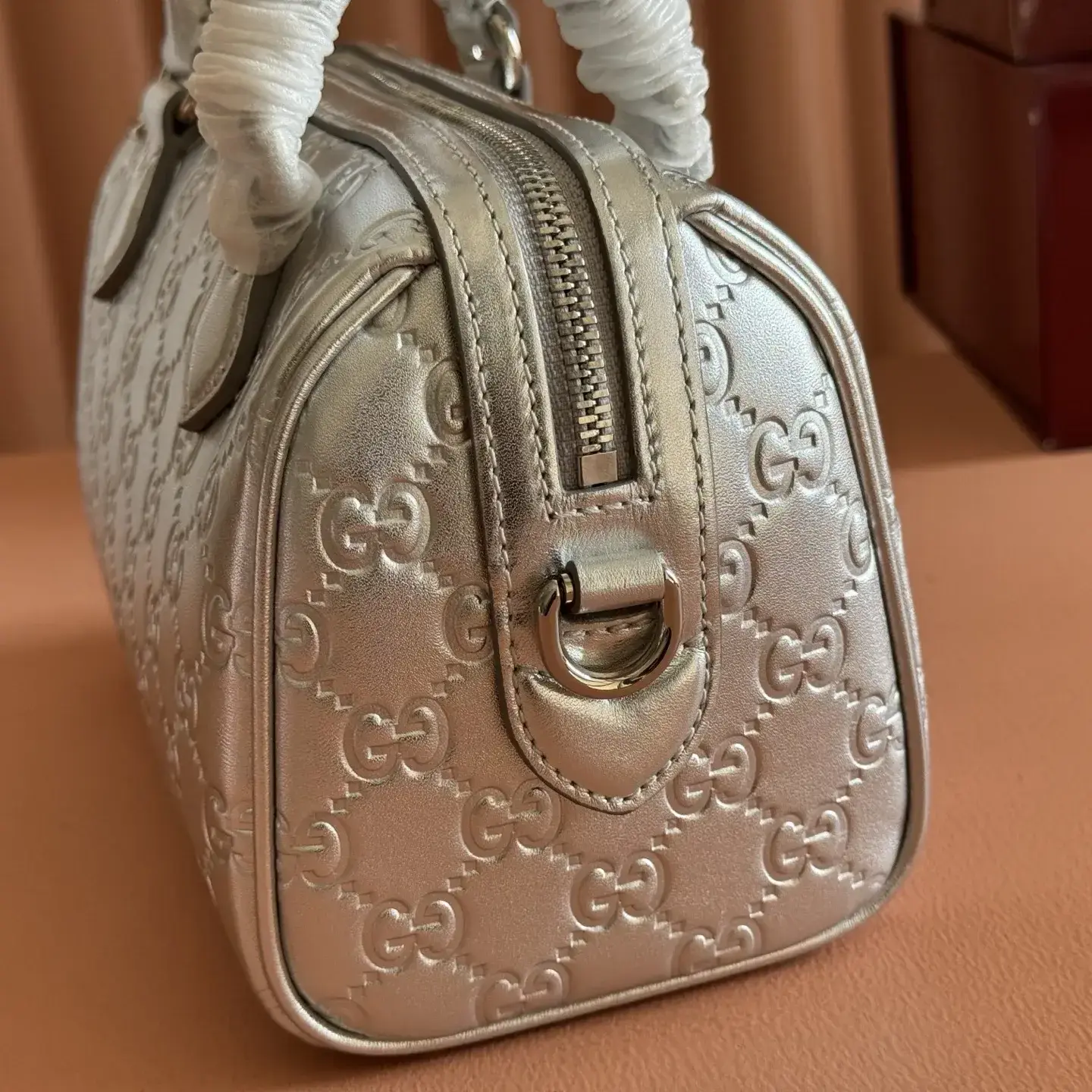 Gucci Versatile Top Handle Bag product photo from LabelPicks