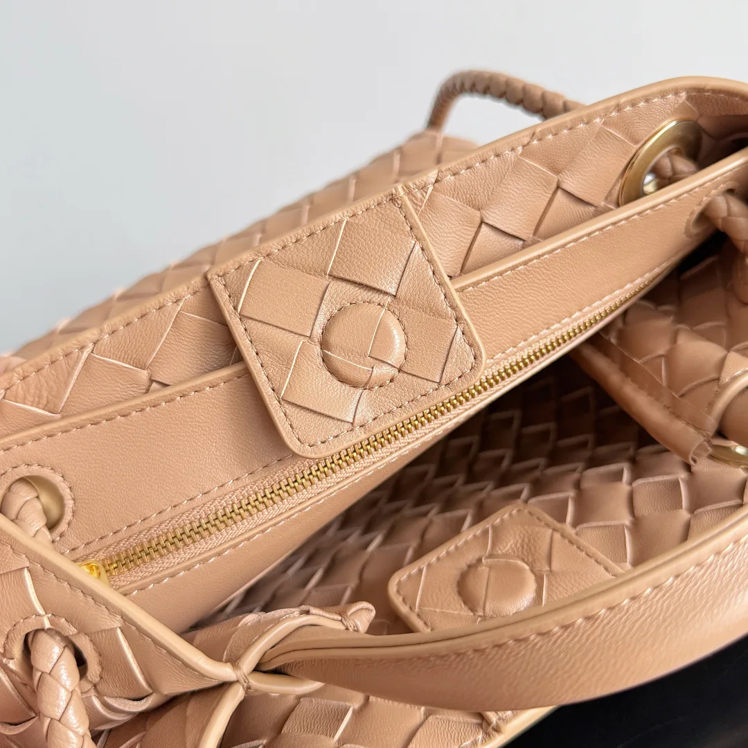 Bottega Veneta Andiamo Brown Intrecciato Woven Leather Top Handle Bag product photo from LabelPicks