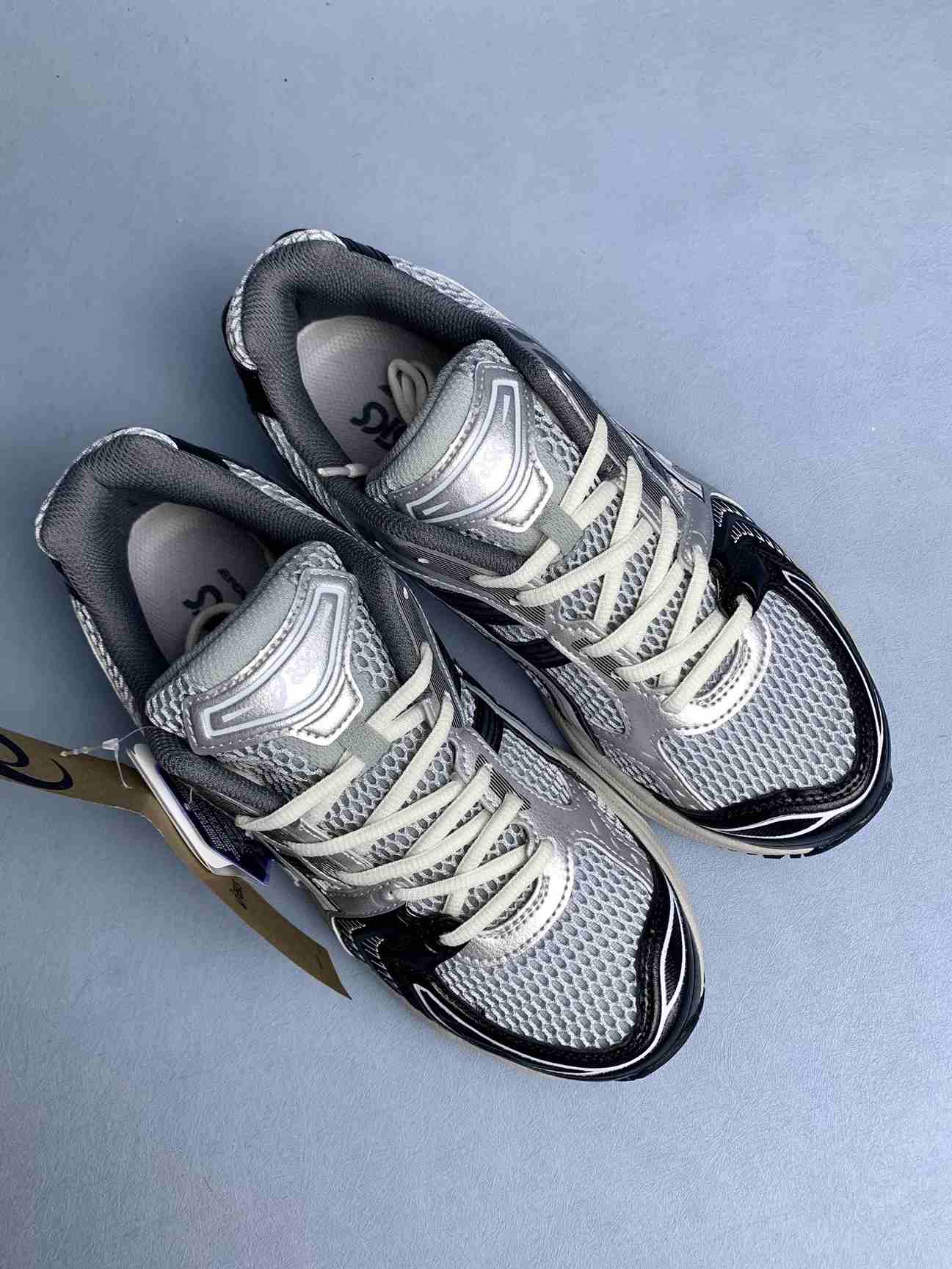 ASICS GEL-KAYANO 14 Sportstyle Shoes