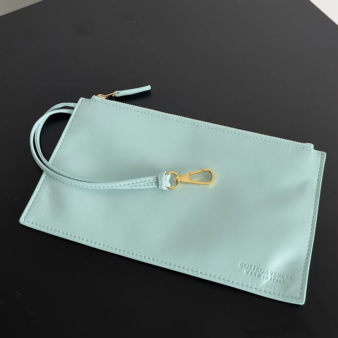 Bottega Veneta Intrecciato Woven Leather Tote Bag product photo from LabelPicks
