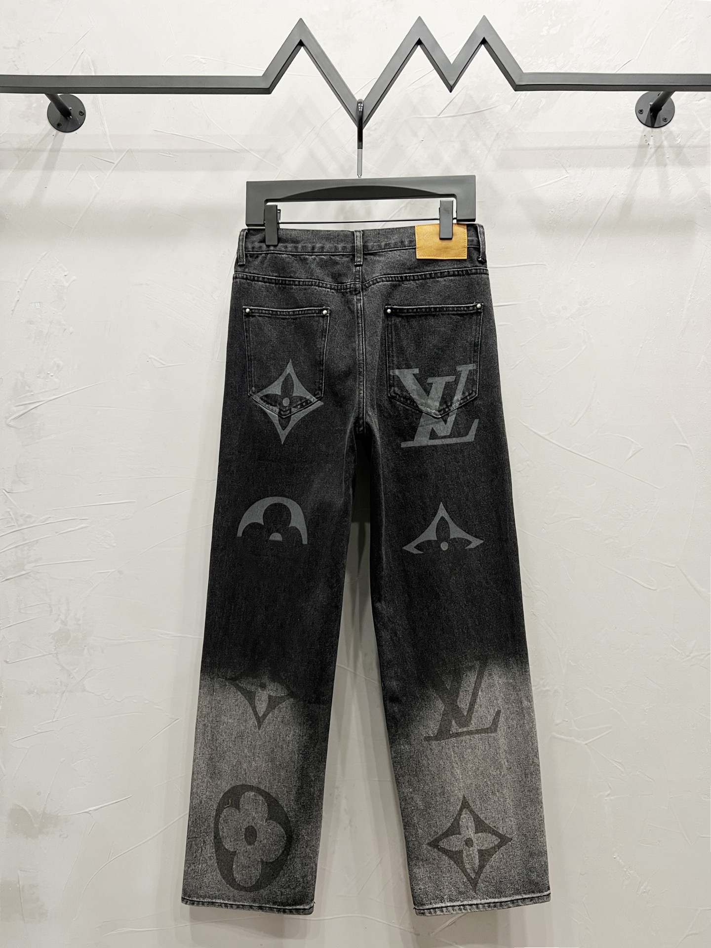 Stylish Gradient Letter Print Jeans