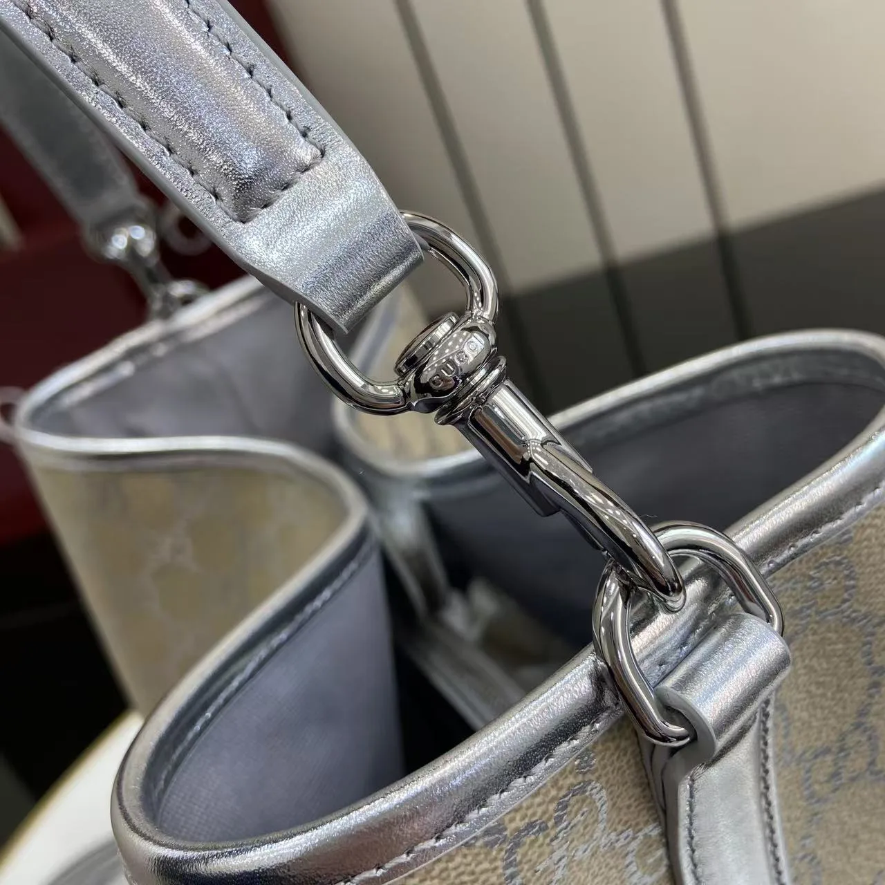 Gucci Silver Shoulder Bag product photo from LabelPicks