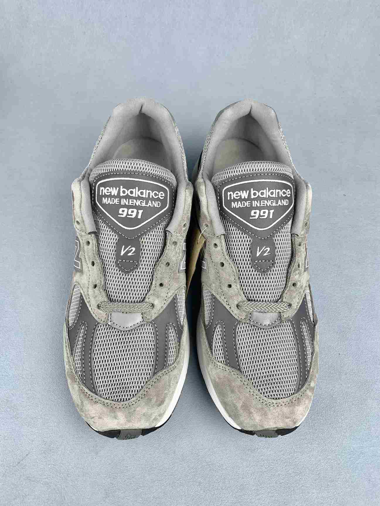 New Balance 991v2 Shoes