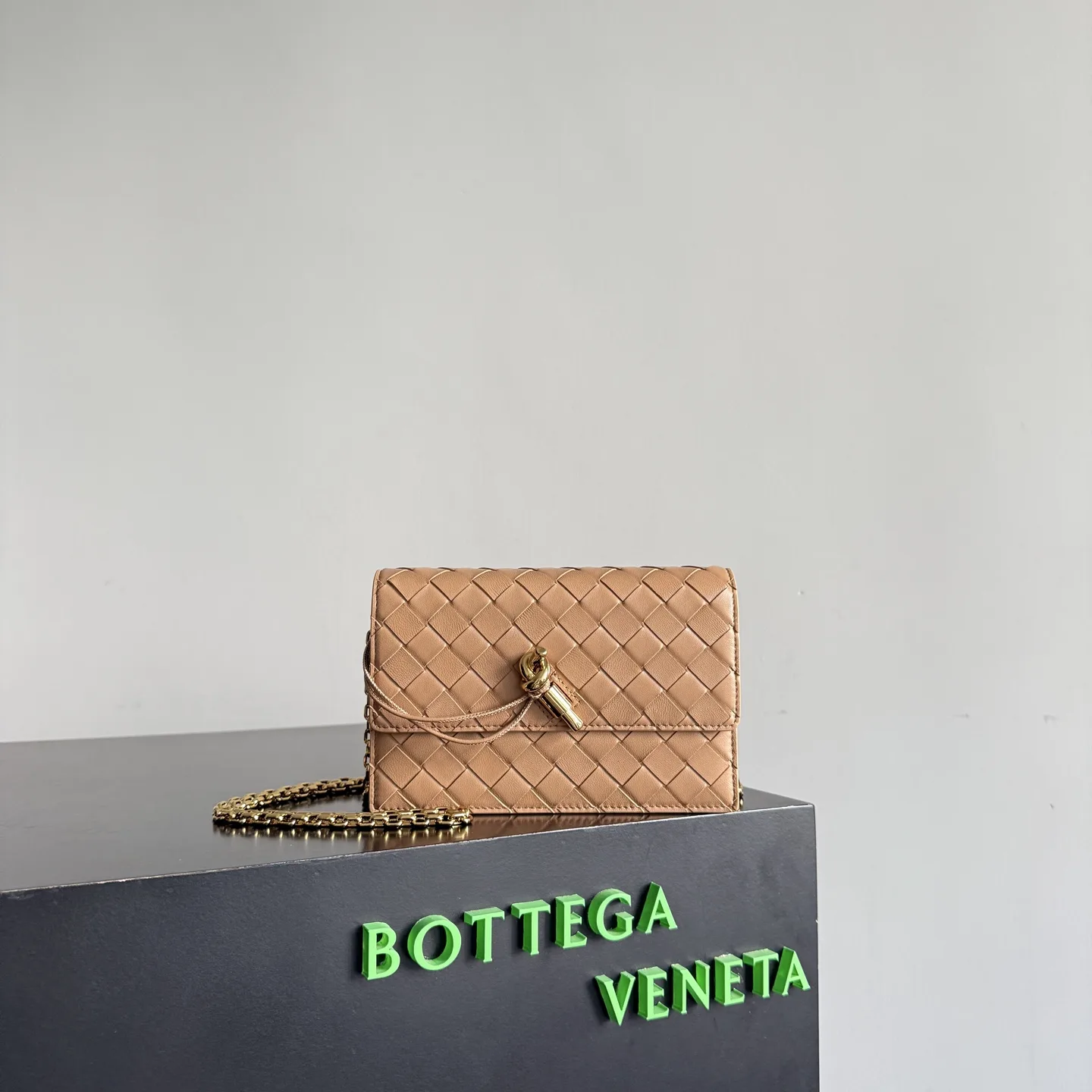 Bottega Veneta Intrecciato Woven Leather Andiamo Top Handle Bag product photo from LabelPicks