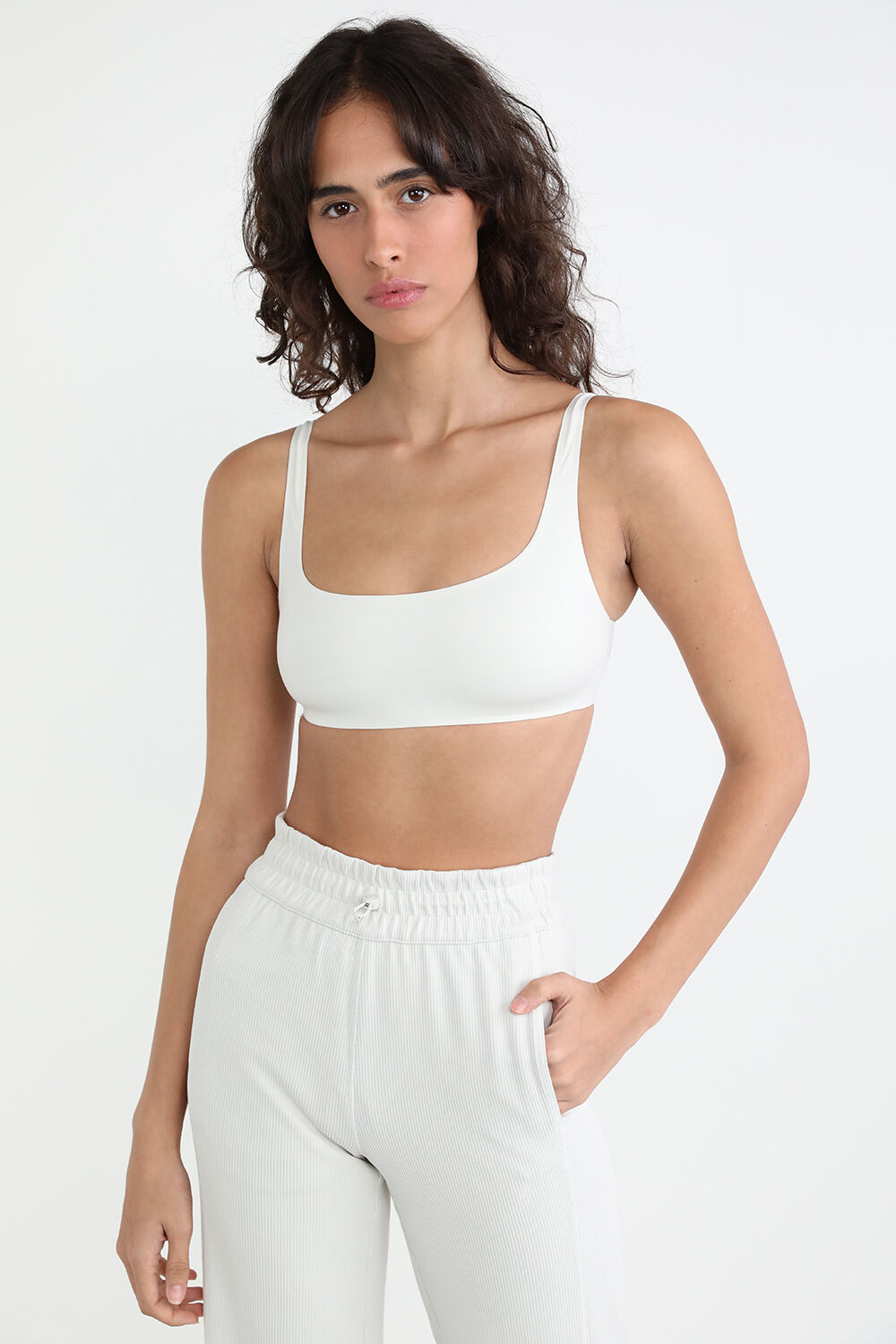 LULULEMON Wundermost Ultra-Soft Nulu Scoop Neck Brallette