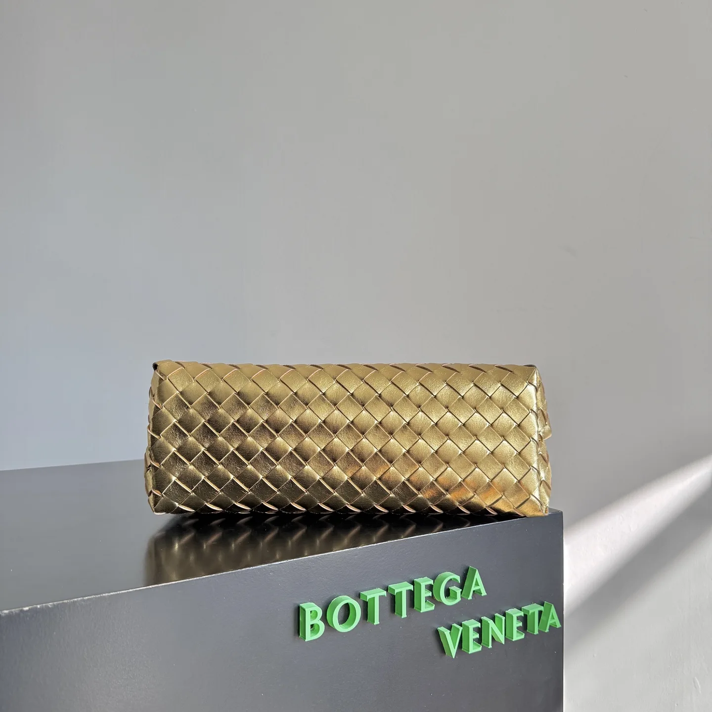 Bottega Veneta Gold Andiamo Intrecciato Woven Leather Top Handle Bag product photo from LabelPicks