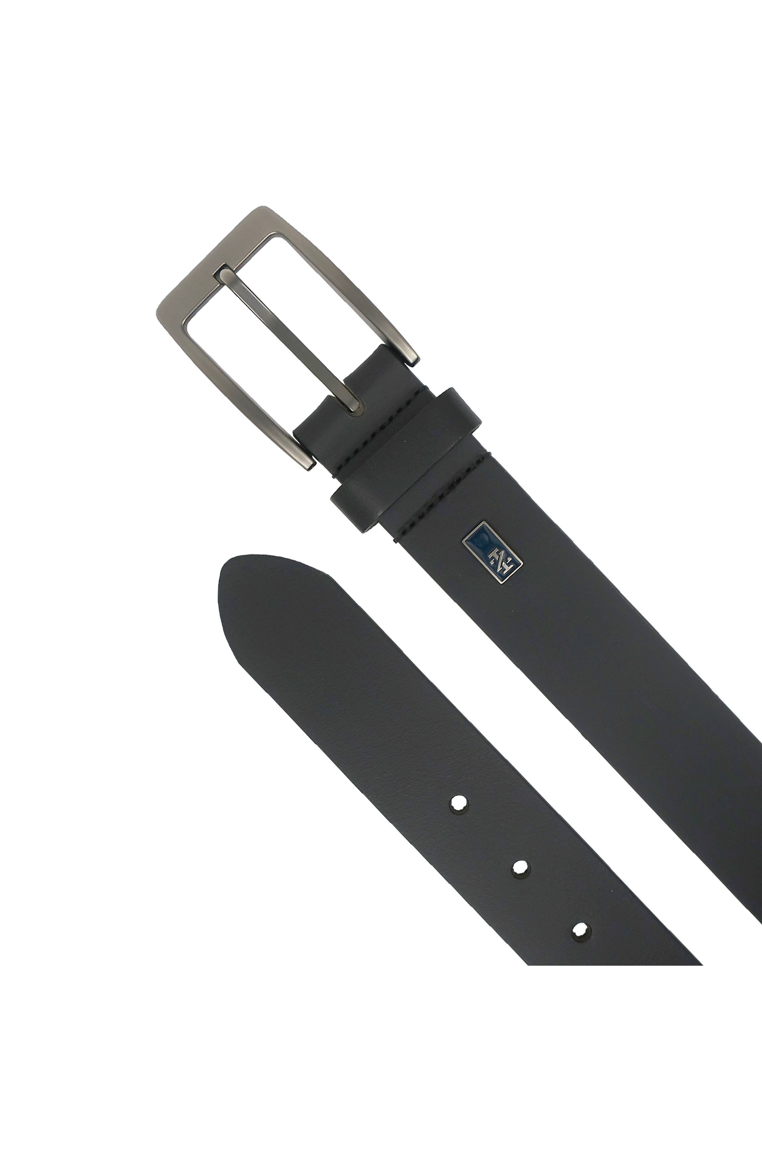 IZOD Leather Belt