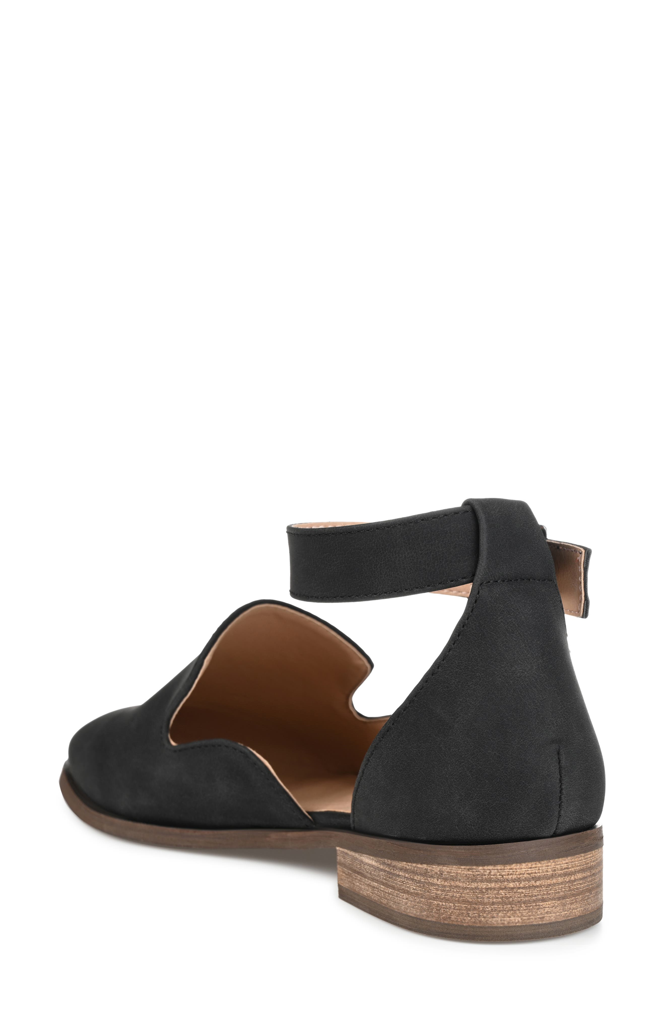 Journee Collection Loreta Flat - Wide Width