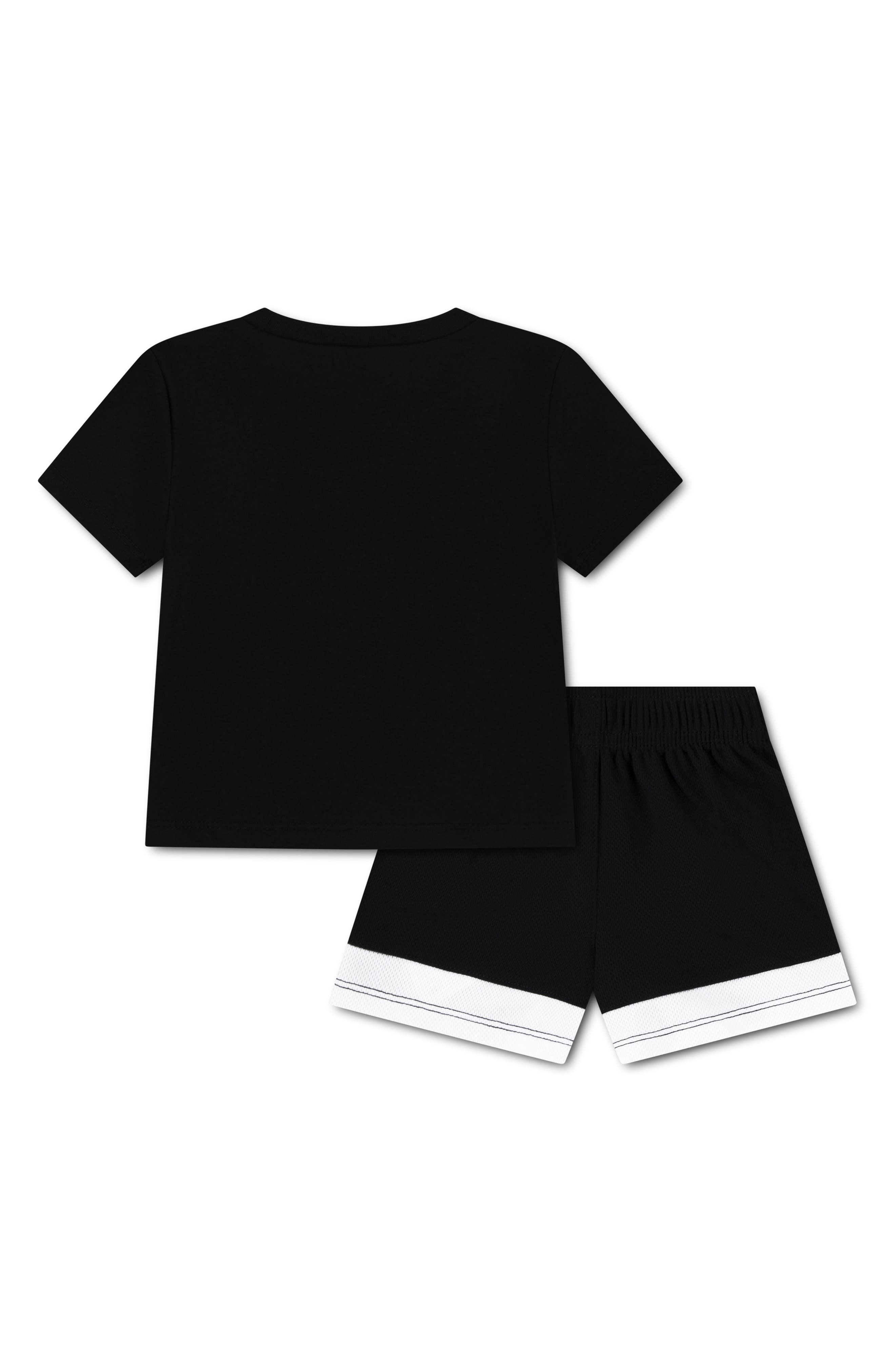 Nike Soccer Graphic T-Shirt & Shorts Set