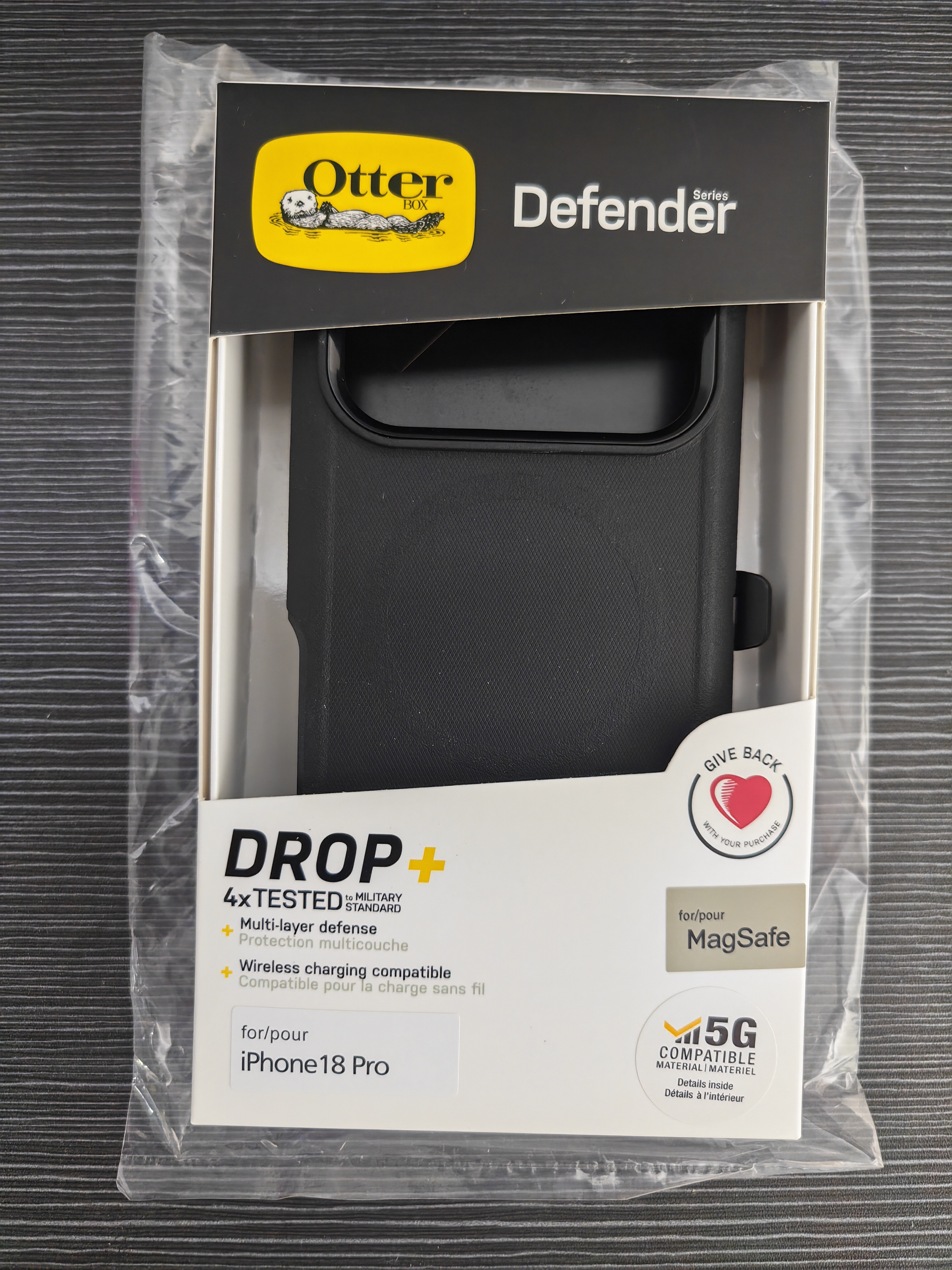 iPhone 18 Pro / 18Pro Defender Pro Otterbox Magsafe Case Brand New (0917) - GreshamTech
