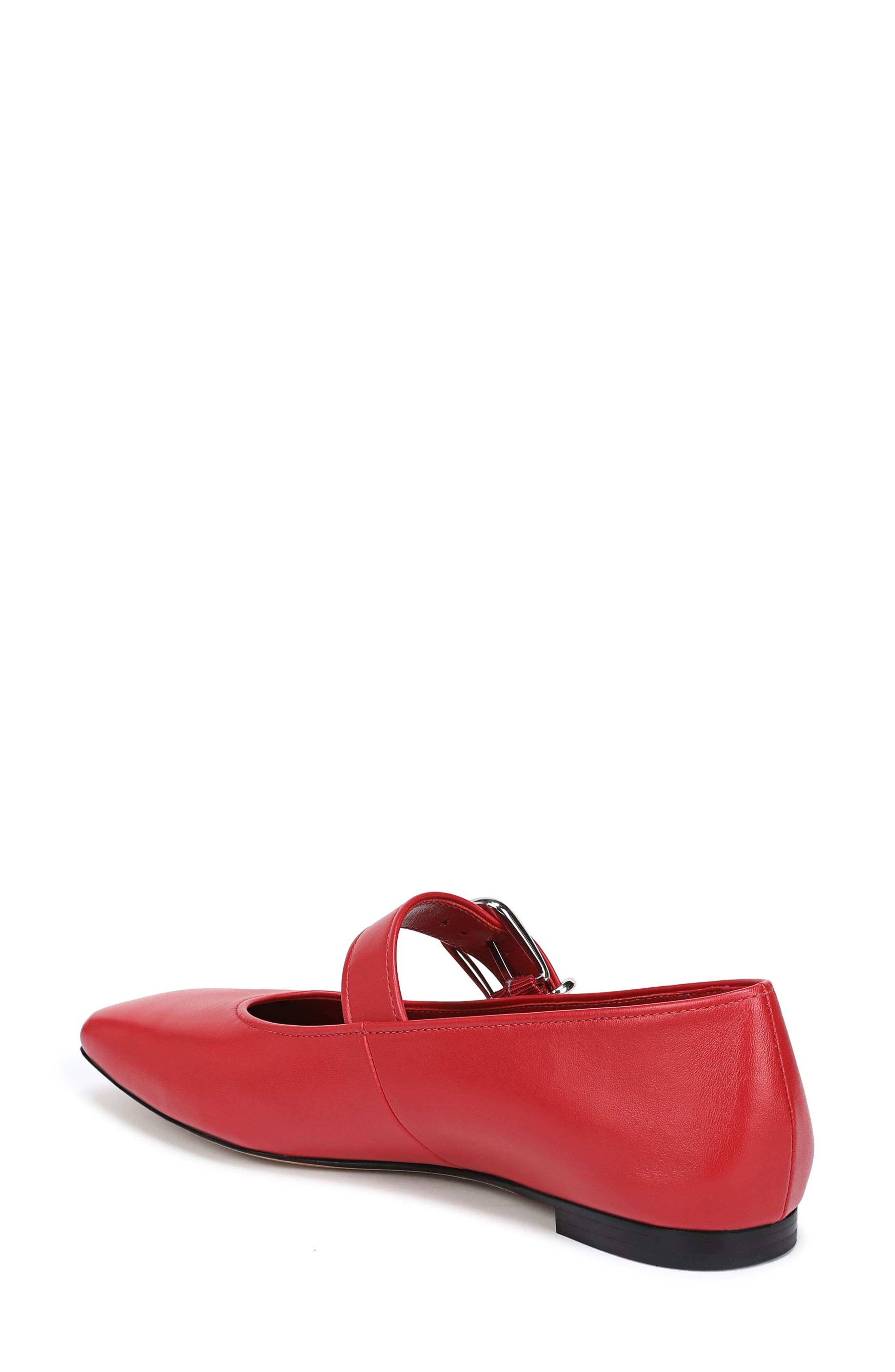 Vince Daniela Mary Jane Flat