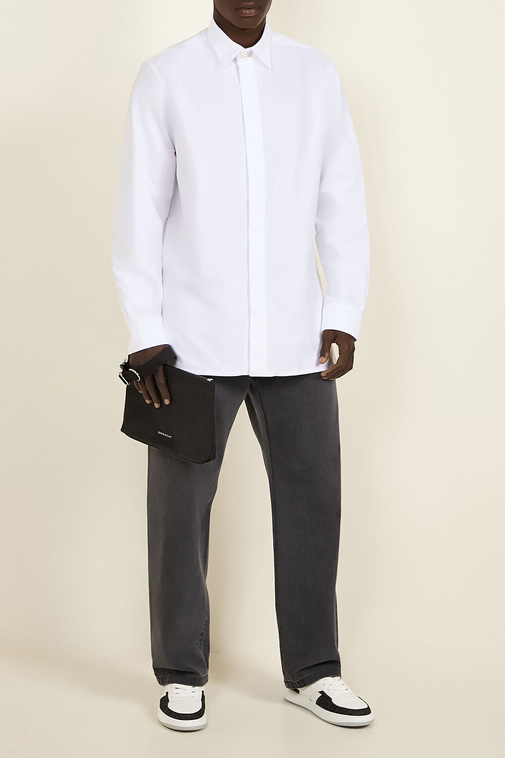 GIVENCHY חולצת כפתורים עם סיכת לוגו
