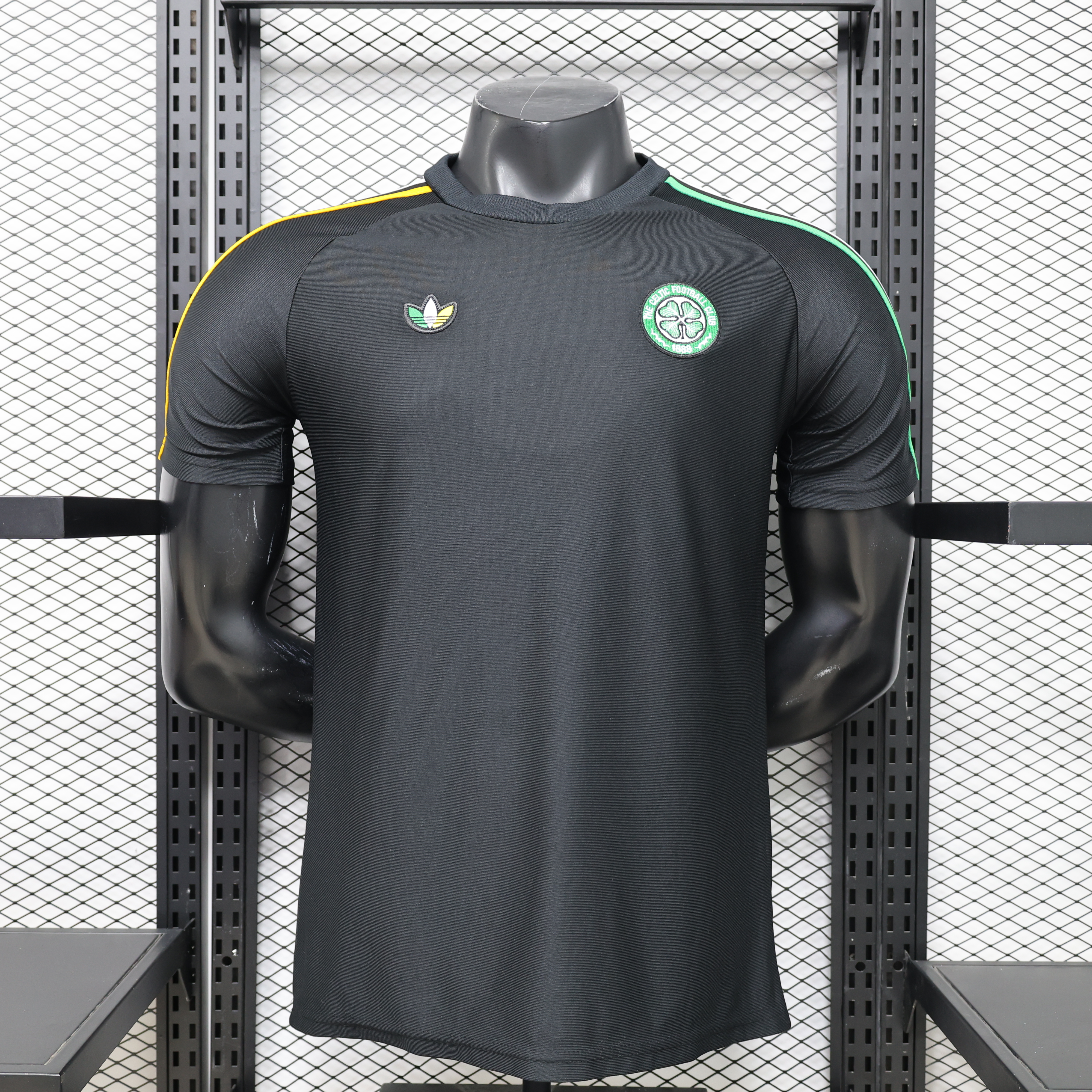 Celtic Leisure Retro Jersey Player Version 26/27