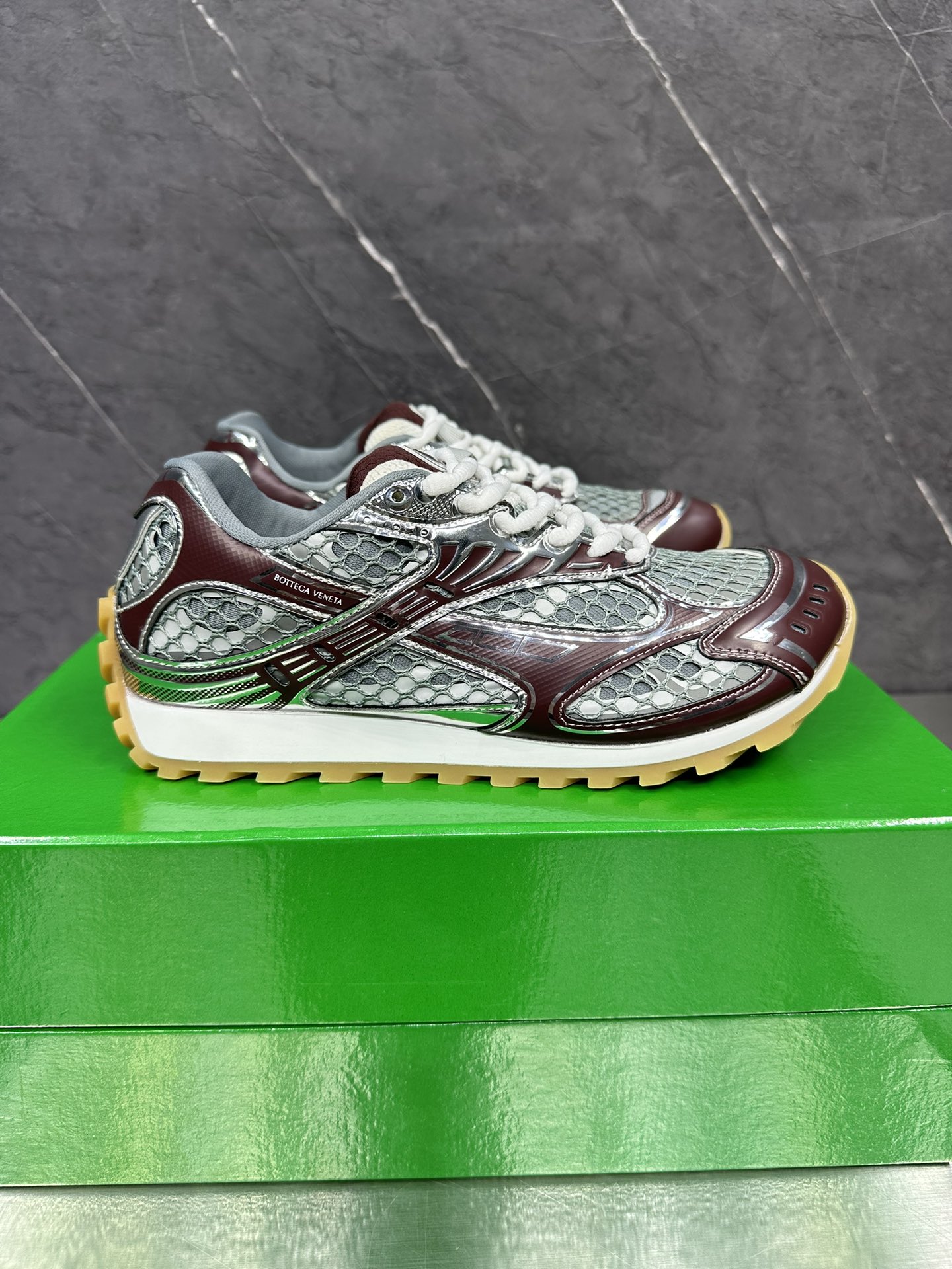 Bottega Veneta Orbit Merlot 755915V2X402244