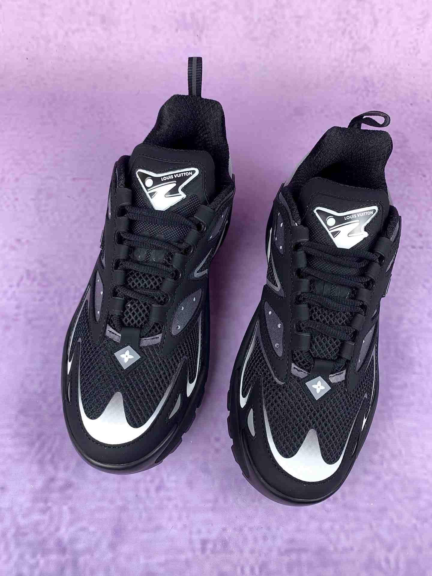 LV Runner Tatic Sneaker
