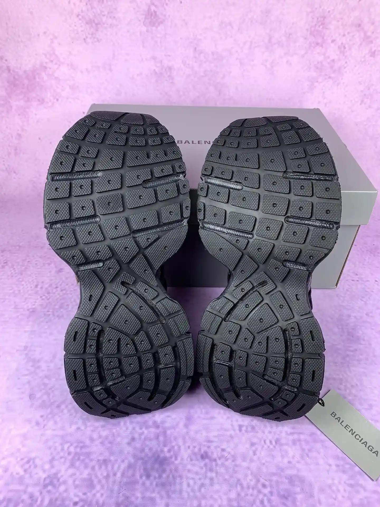 3XL Extreme Laces B Sneaker in Black product photo from LabelPicks