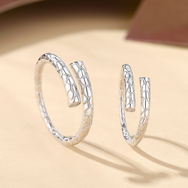 925 sterling silver couple rings, featuring a unique design with a circular geometric snake pattern, and an adjustable open ring style